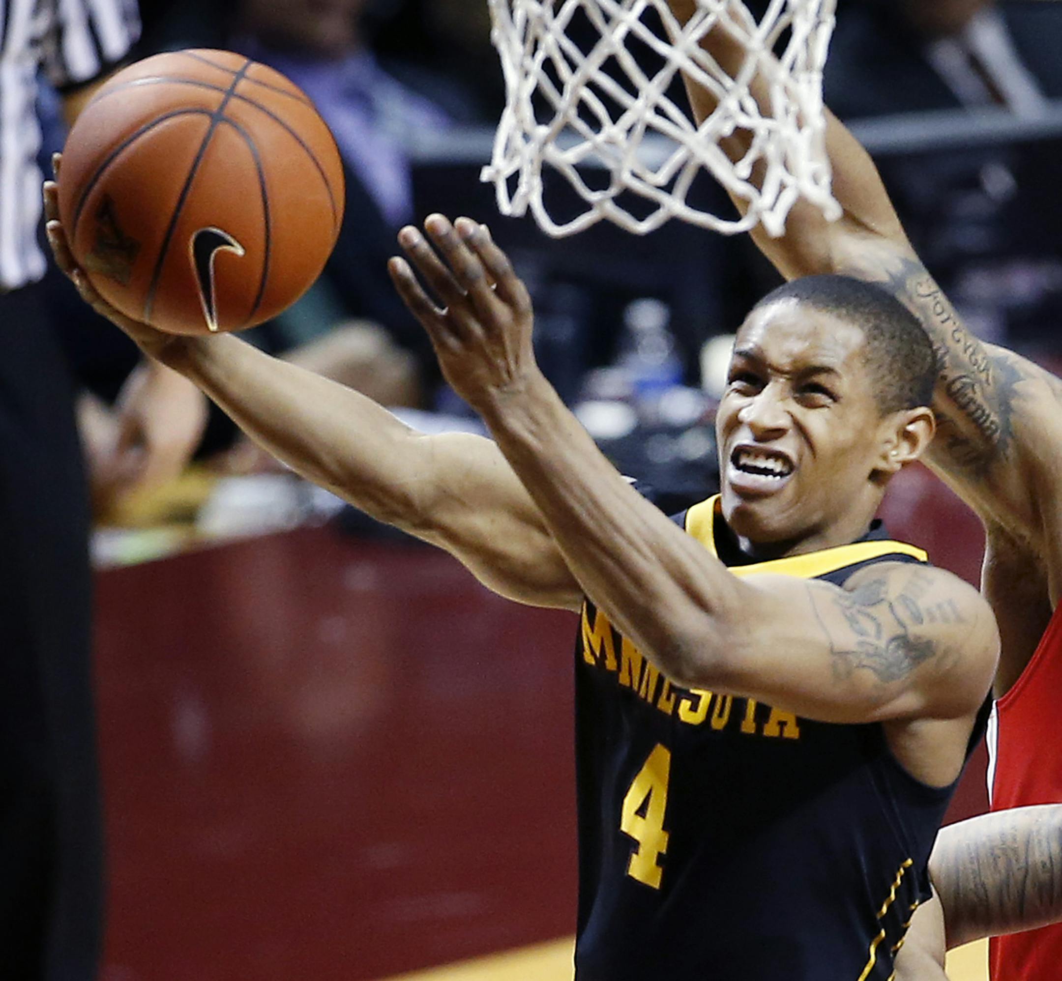 DeAndre Mathieu (4) attempted a shot in the first half. ] CARLOS GONZALEZ cgonzalez@startribune.com, January 6, 2015, Minneapolis, Minn., Williams Arena, NCAA Basketball, University of Minnesota Gophers vs. Ohio State Buckeyes