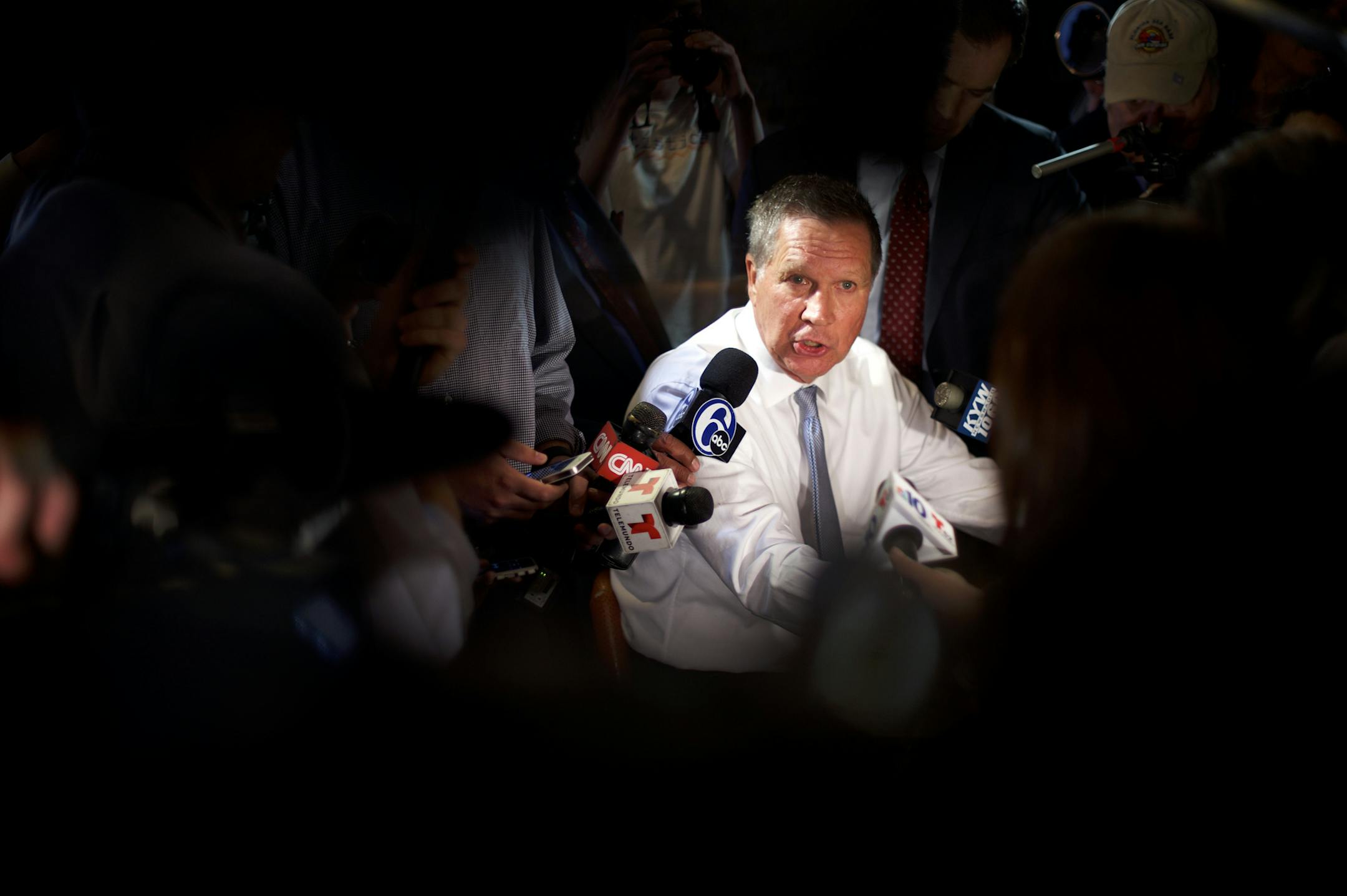 Gov. John Kasich of Ohio, a Republican presidential hopeful, speaks to reporters while eating breakfast at the Penrose Diner in Philadelphia, April 25, 2016. Sen. Ted Cruz and Kasich have agreed to coordinate in future primary contests in a last-ditch effort to deny Donald Trump the nomination, with each candidate standing aside in certain states amid growing concerns that Trump cannot otherwise be stopped. (Mark Makela/The New York Times)