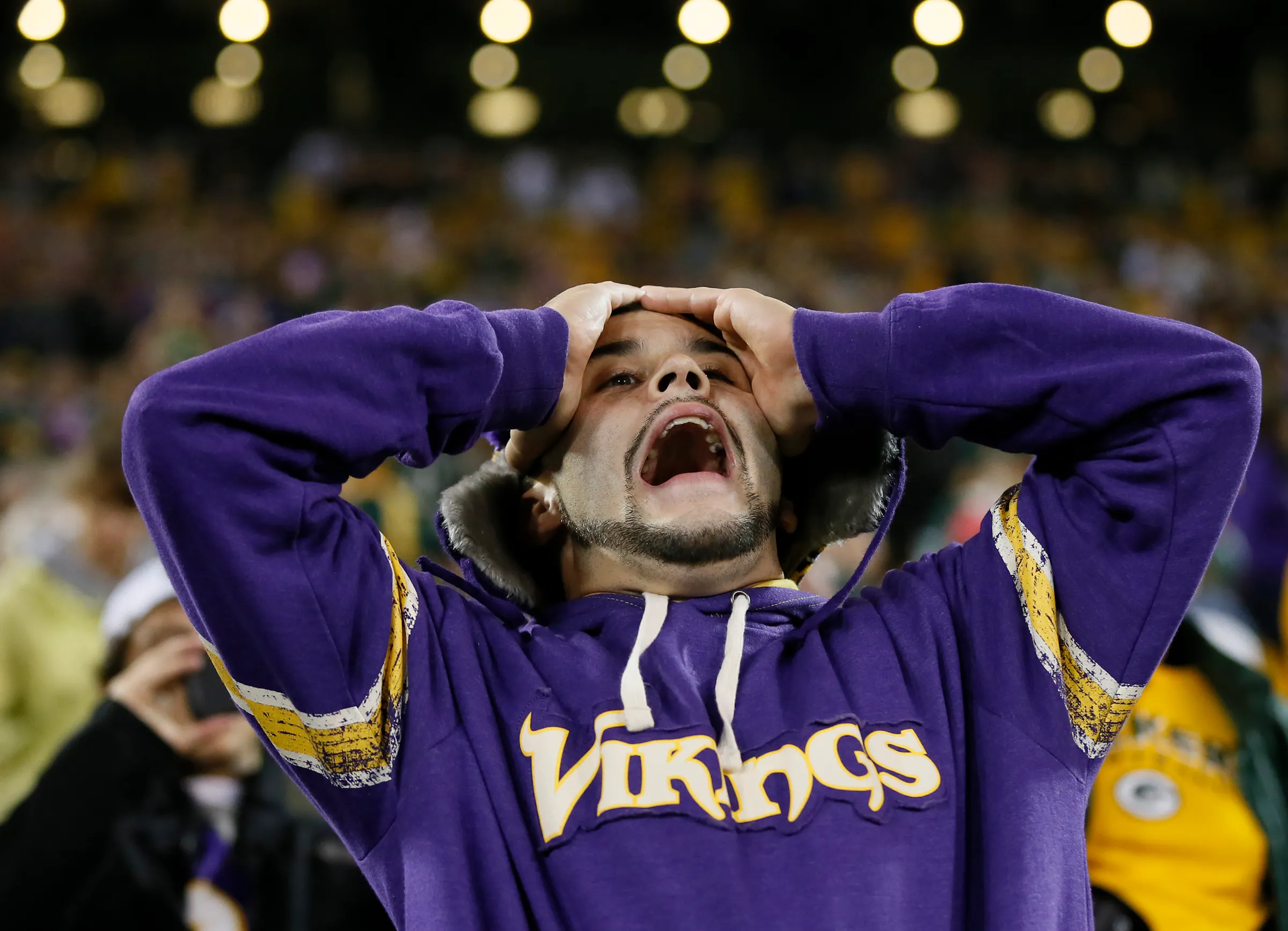 True or false: When it comes to men's pro sports, Minnesota is cursed