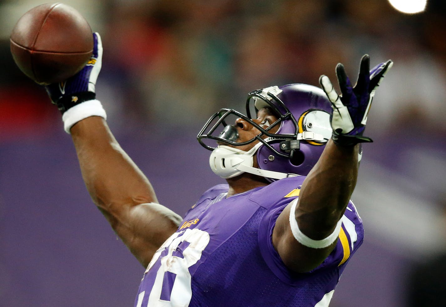 Minnesota Vikings running back Arian Peterson (28) celebrated after a touchdown in third quarter. Minnesota beat Pittsburgh by a final score of 34-27. ] CARLOS GONZALEZ cgonzalez@startribune.com September 29, 2013, London, England (Minnesota Vikings in London) Wembley Stadium, NFL, Minnesota Vikings vs. Pittsburg Steelers