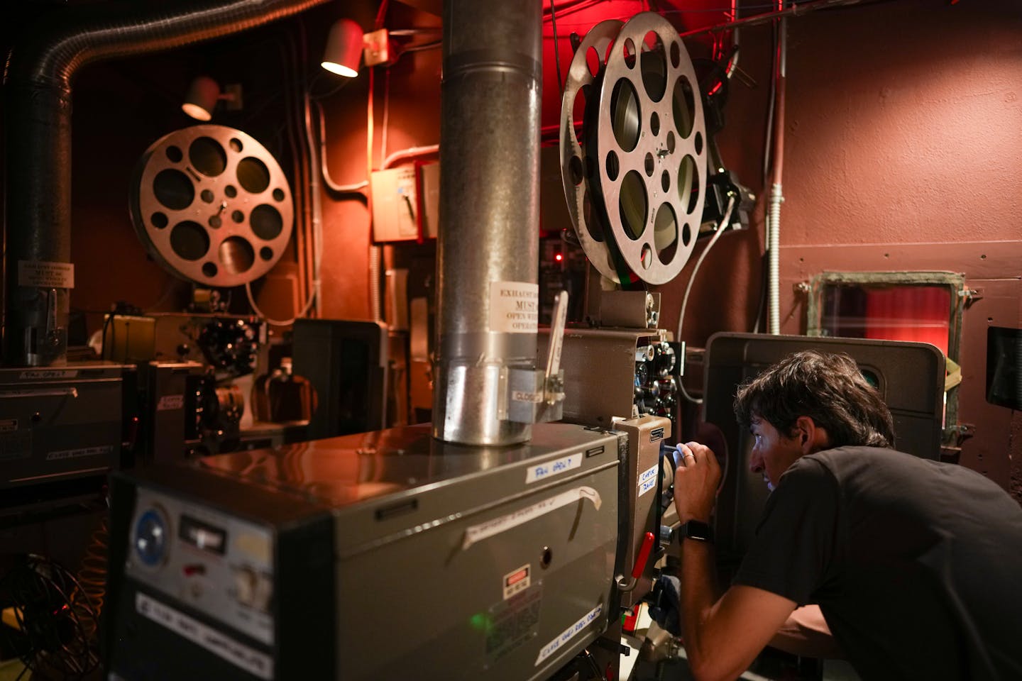 At the Twin Cities' Heights Theater, a projectionist’s odyssey lives on