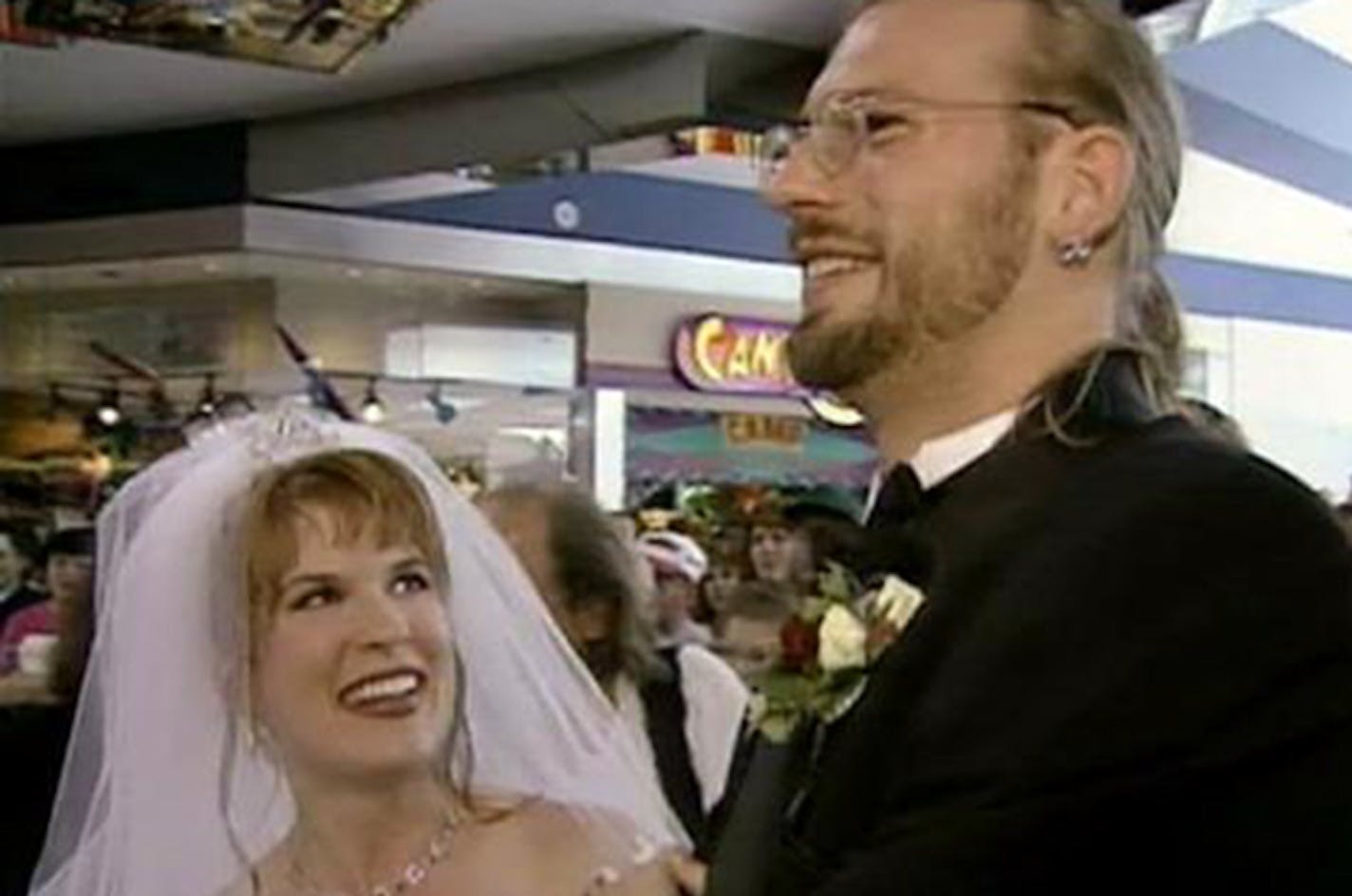 David and Elizabeth Weinlick were married at the Mall of America in 1998 after David's friends chose Elizabeth from among women who entered a contest to be his bride.