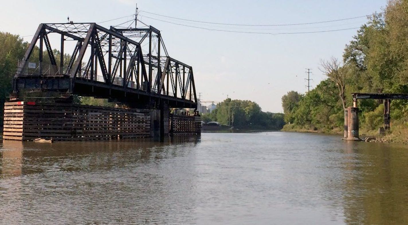 The city of Savage wants a new Minnesota River crossing on the site of the Dan Patch swing bridge.