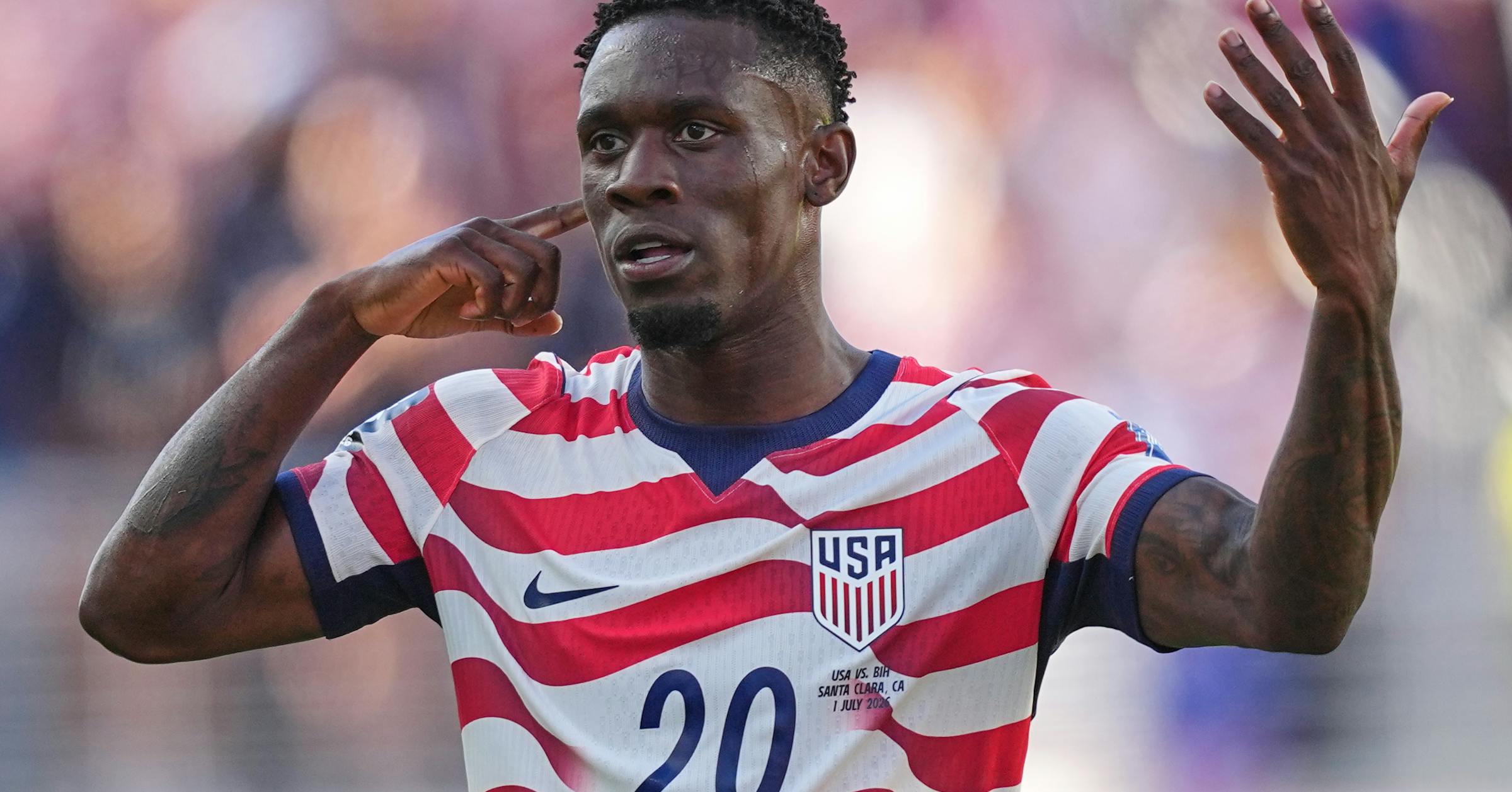 Die FIFA hebt die Sperre des US-Starstürmers Balogun wegen einer Roten ...
