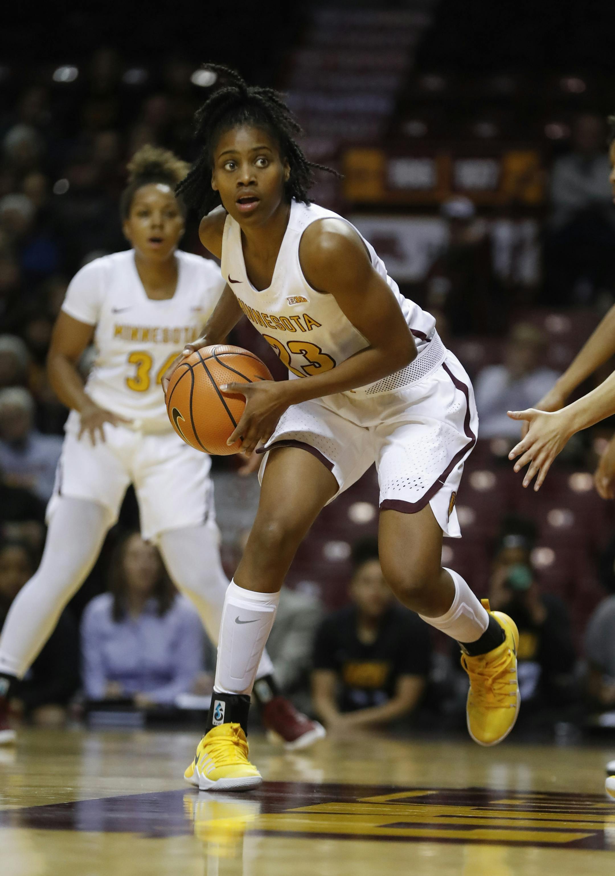 Minnesota Golden Gophers guard Kenisha Bell (23) looked to pass during the first quarter. ] RENEE JONES SCHNEIDER • renee.jones@startribune.com The Gophers women's basketball hosted the VCU Rams at Williams Arena in Minneapolis, Minn., on Thursday, November 16, 2017. ORG XMIT: MIN1711162022304153