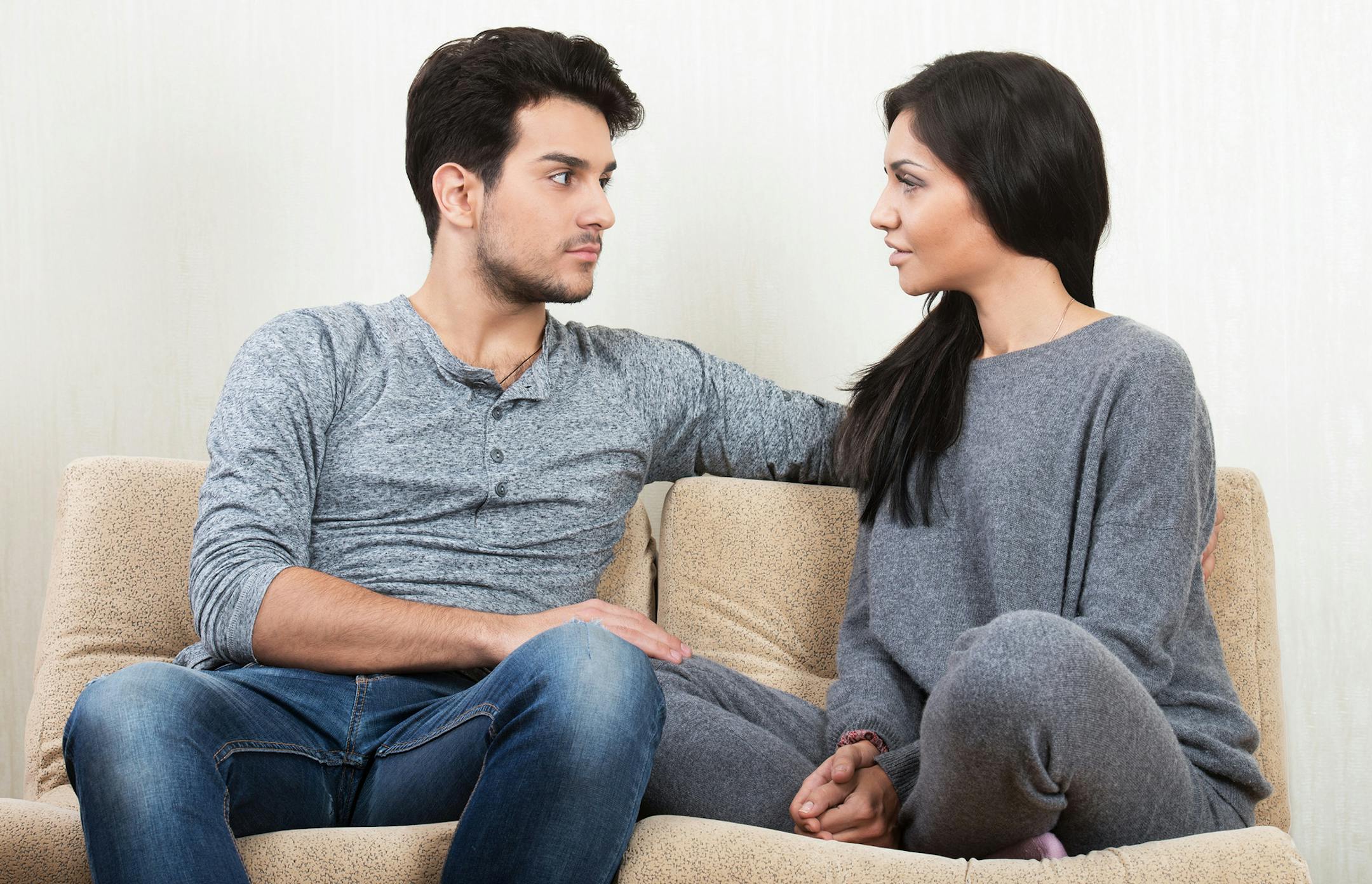 Sexually transmitted infections can be difficult to discuss when starting a new relationship. Experts advise you to keep the conversation straightforward and drama-free. (Fotolia) ORG XMIT: 1174324