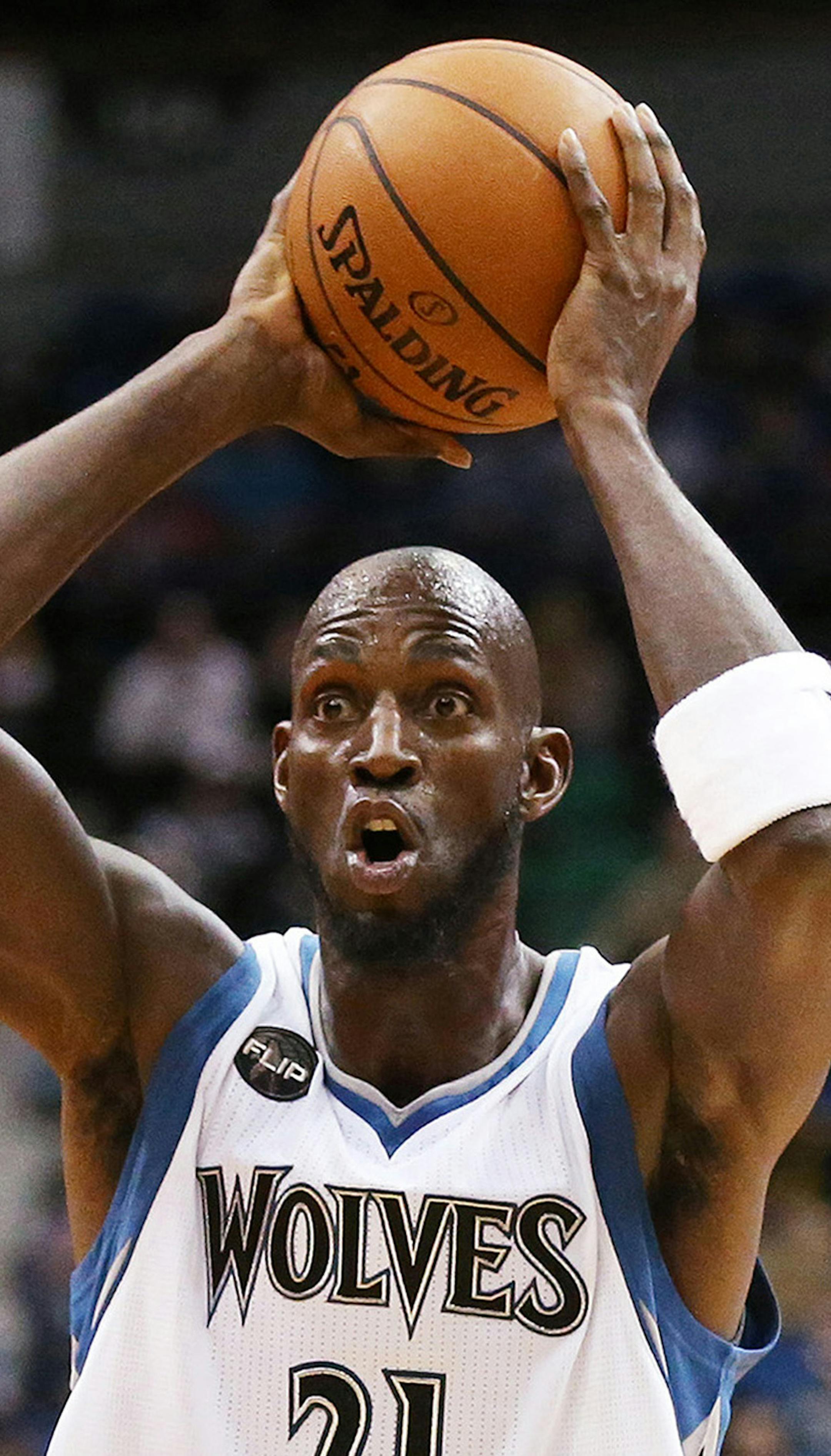 Minnesota Timberwolves forward Kevin Garnett (21) looks for a pass during the first half on Monday, Dec. 7, 2015, at the Target Center in Minneapolis. (Leila Navidi/Minneapolis Star Tribune/TNS) ORG XMIT: 1627785