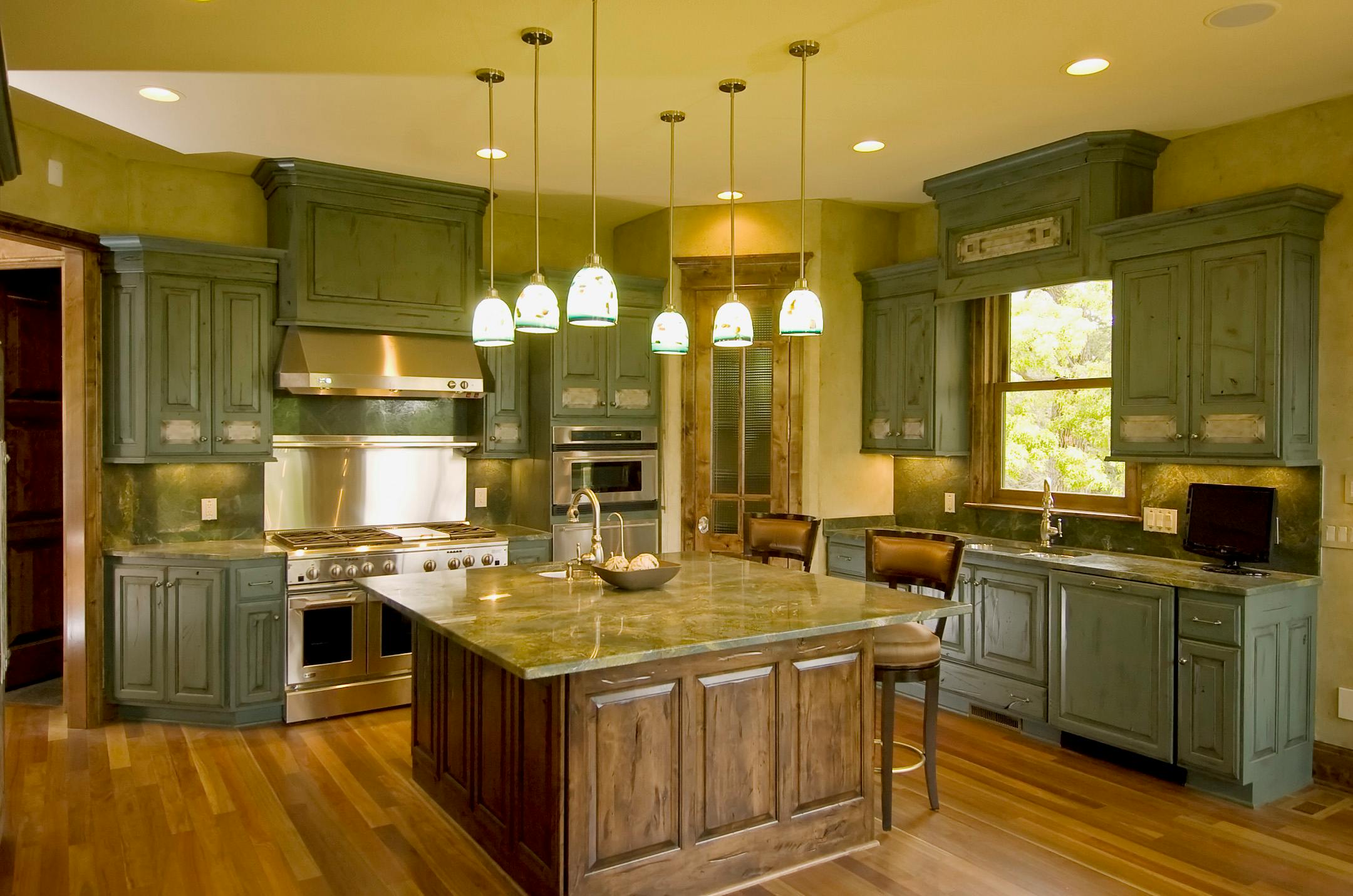 DAVID BREWSTER � dbrewster@startribune.com Tuesday_06/03/08_Stillwater the kitchen