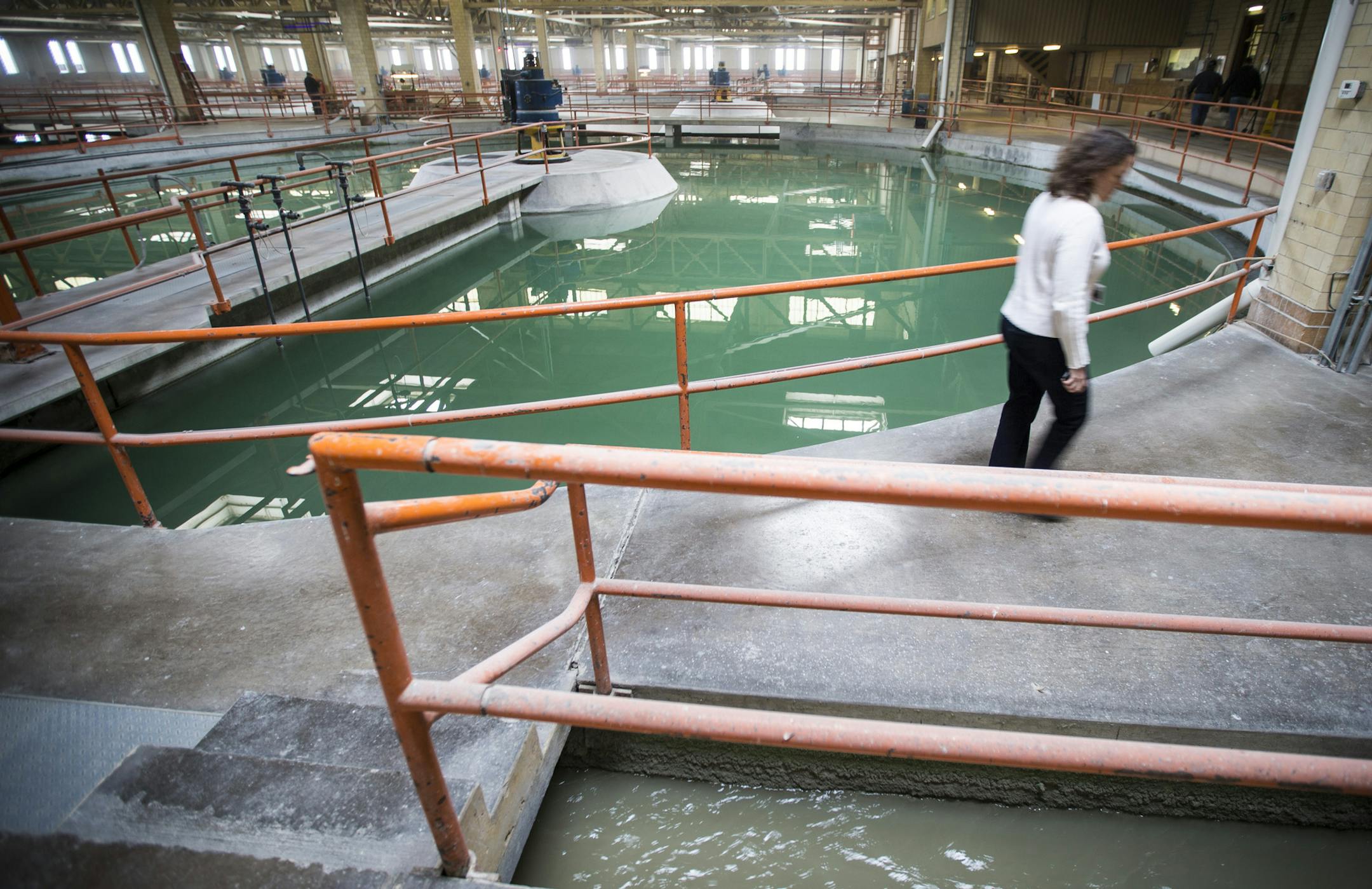 In foreground river water streams in headed towards the spaulding precipitators to soften the water at the Minneapolis water treatment plant on the Mississippi on Tuesday, January 26, 2016 in Minneapolis, Minn. ] RENEE JONES SCHNEIDER &#xef; reneejones@startribune.com ORG XMIT: MIN1601262159451446