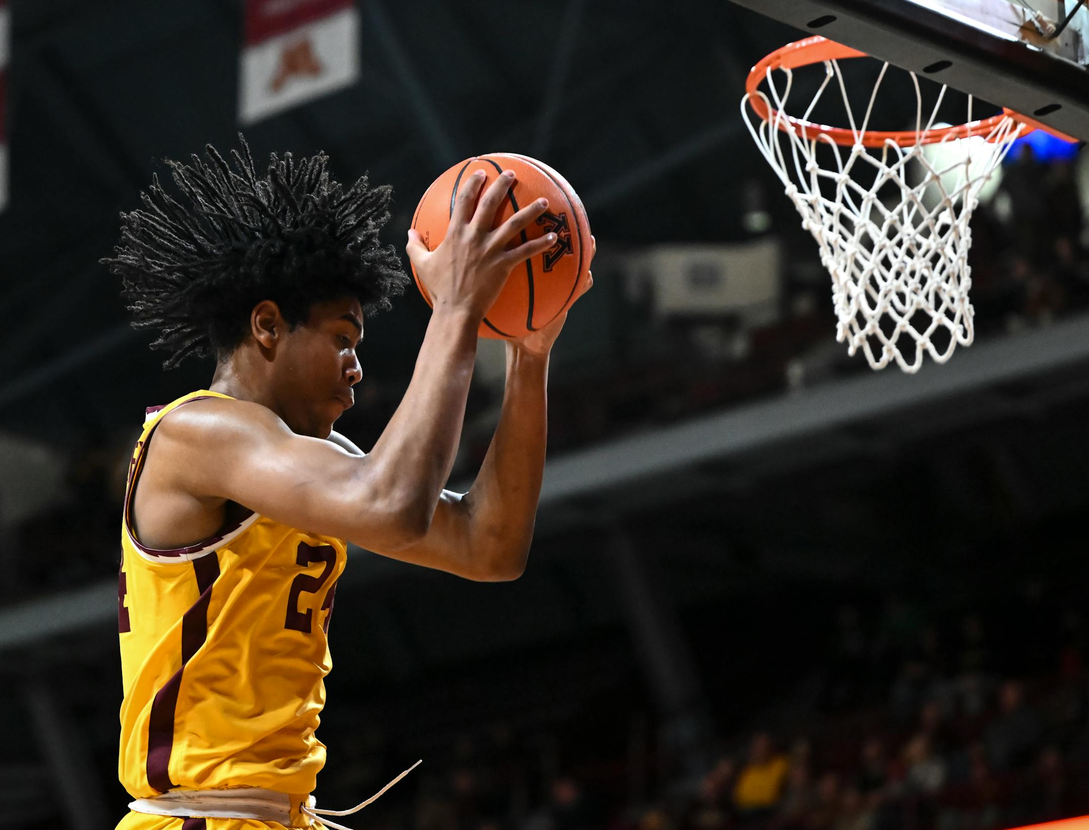 Minnesota Gophers forward Jaden Henley (24) pulls down a defensive rebound against the Maryland Terrapins during the second half of an NCAA men's basketball game Saturday, Feb. 4, 2023 at Williams Arena in Minneapolis, Minn. ] AARON LAVINSKY • aaron.lavinsky@startribune.com