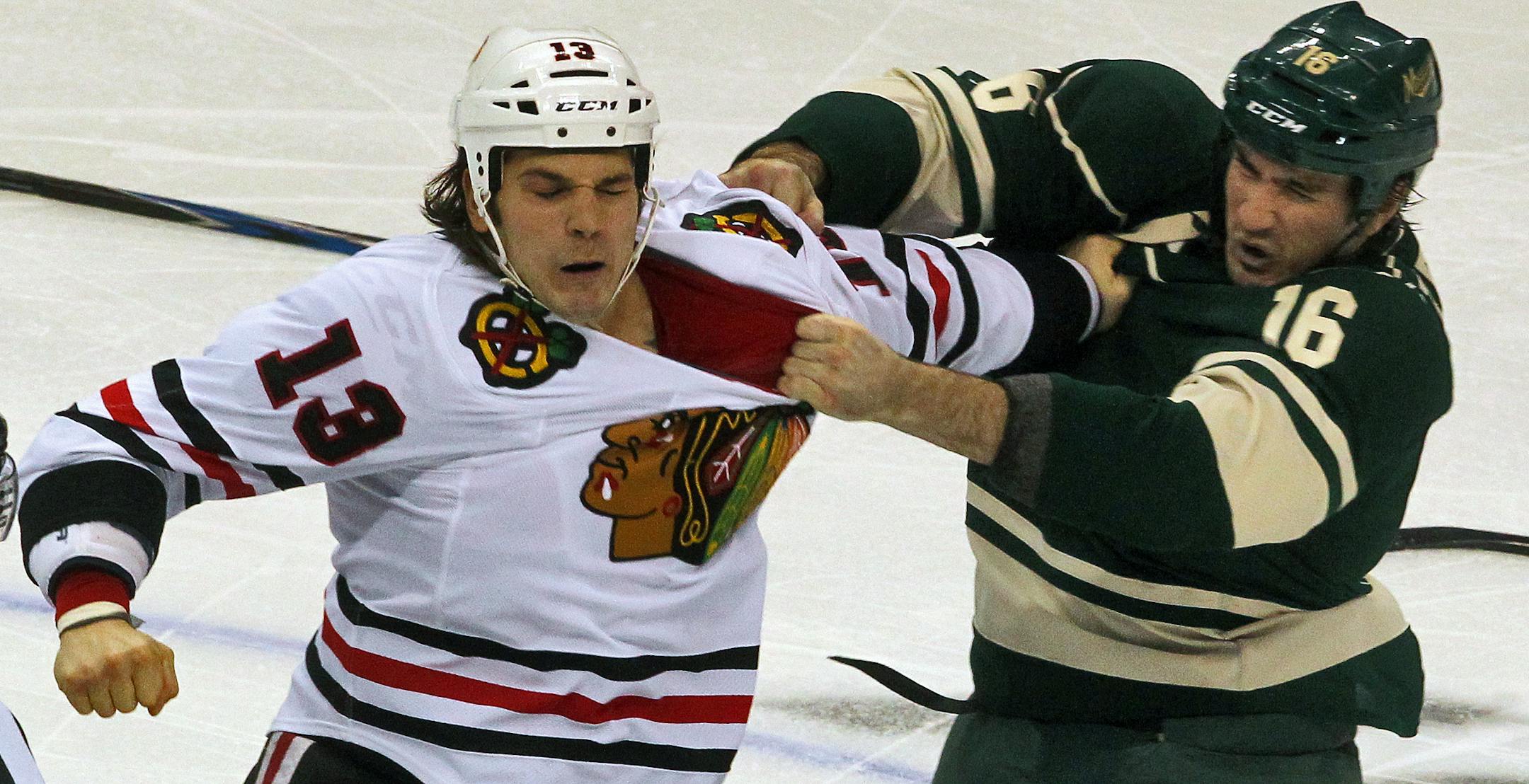 The Wild's Brad Staubitz tangled with Chicago's Daniel Carcillo in the second period.