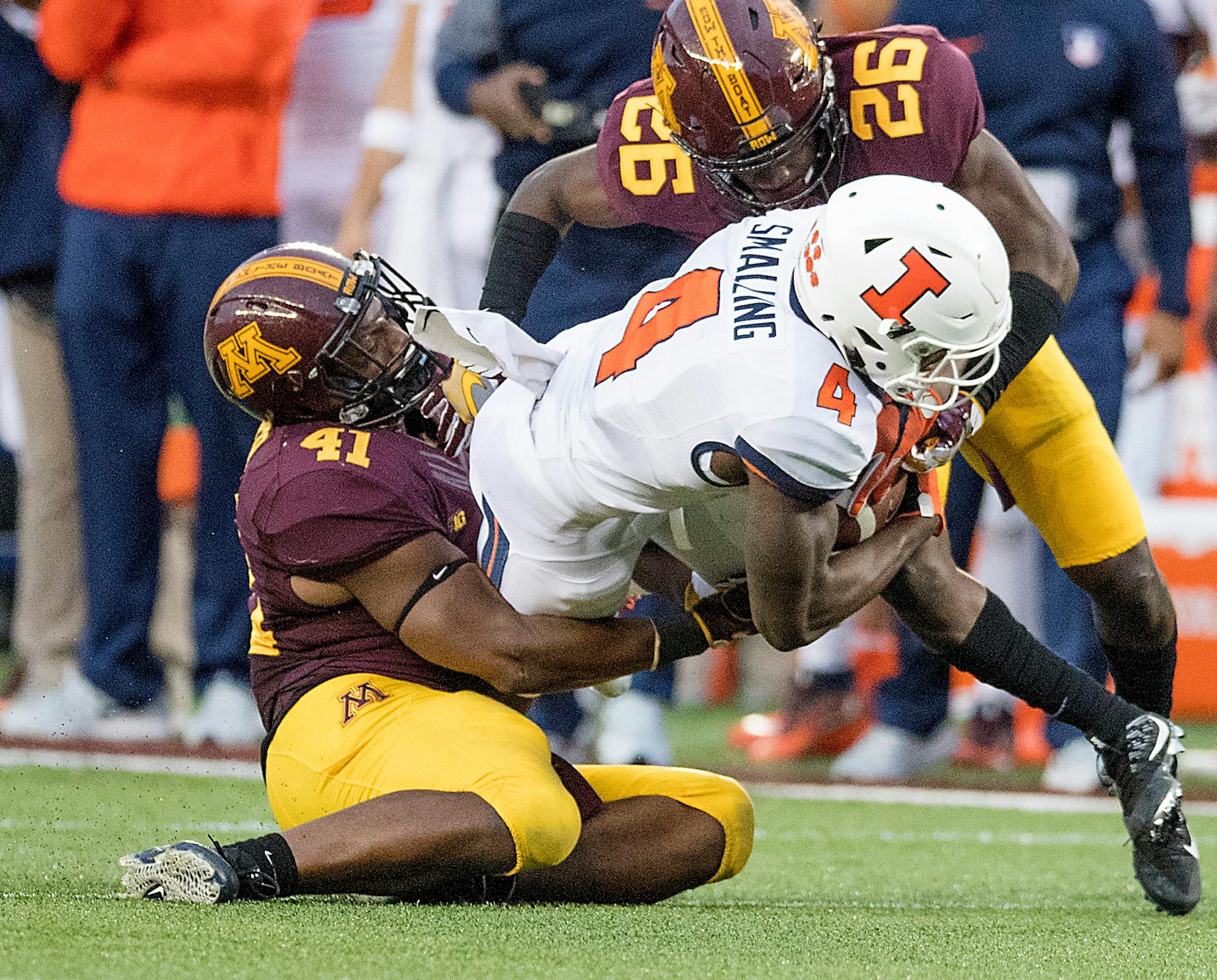 The Gophers' Thomas Barber (41) was one of 51 players named to the Butkus Award watch list, which goes to the nation's top linebacker.