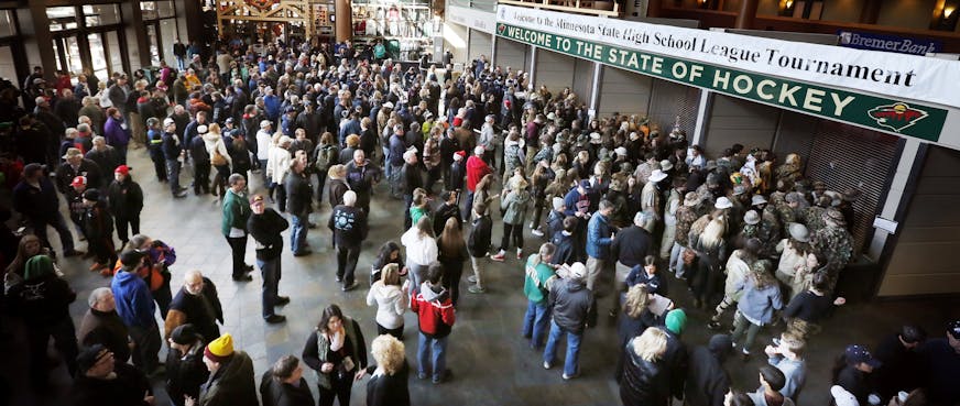 Fans line up to enter Xcel Energy Center. Edina will play Bemidji in Class 2A quarterfinals boy's hockey state tournament at the Xcel Energy Center Thursday March 5, 2015 in St. Paul, Minnesota. ] Jerry Holt/ Jerry.Holt@Startribune.com