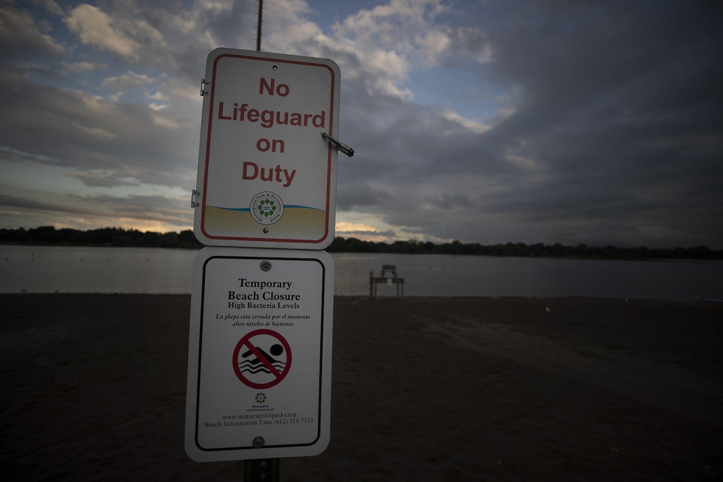 Lake Nokomis Beach was closed due to high bacteria levels Tuesday August 13, 2019 in Minneapolis, MN.] Jerry Holt &#x2022; Jerry.holt@startribune.com