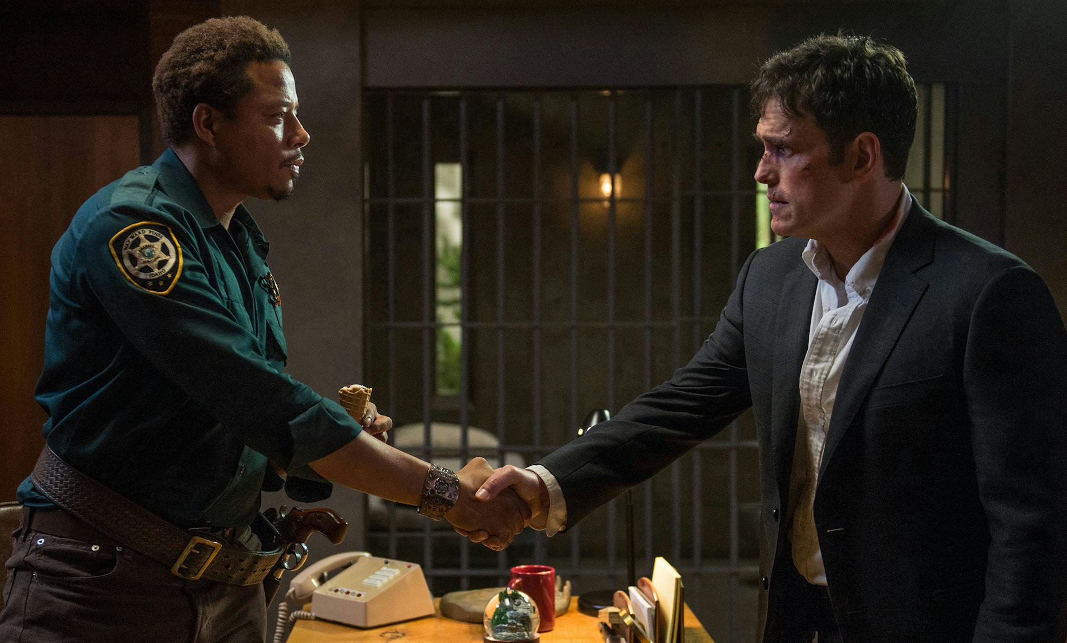 WAYWARD PINES: Ethan Burke (Matt Dillon, R) meets Sheriff Arnold Pope (Terrence Howard, L). @2014 Fox Broadcasting Co. Cr: Ed Araquel/FOX