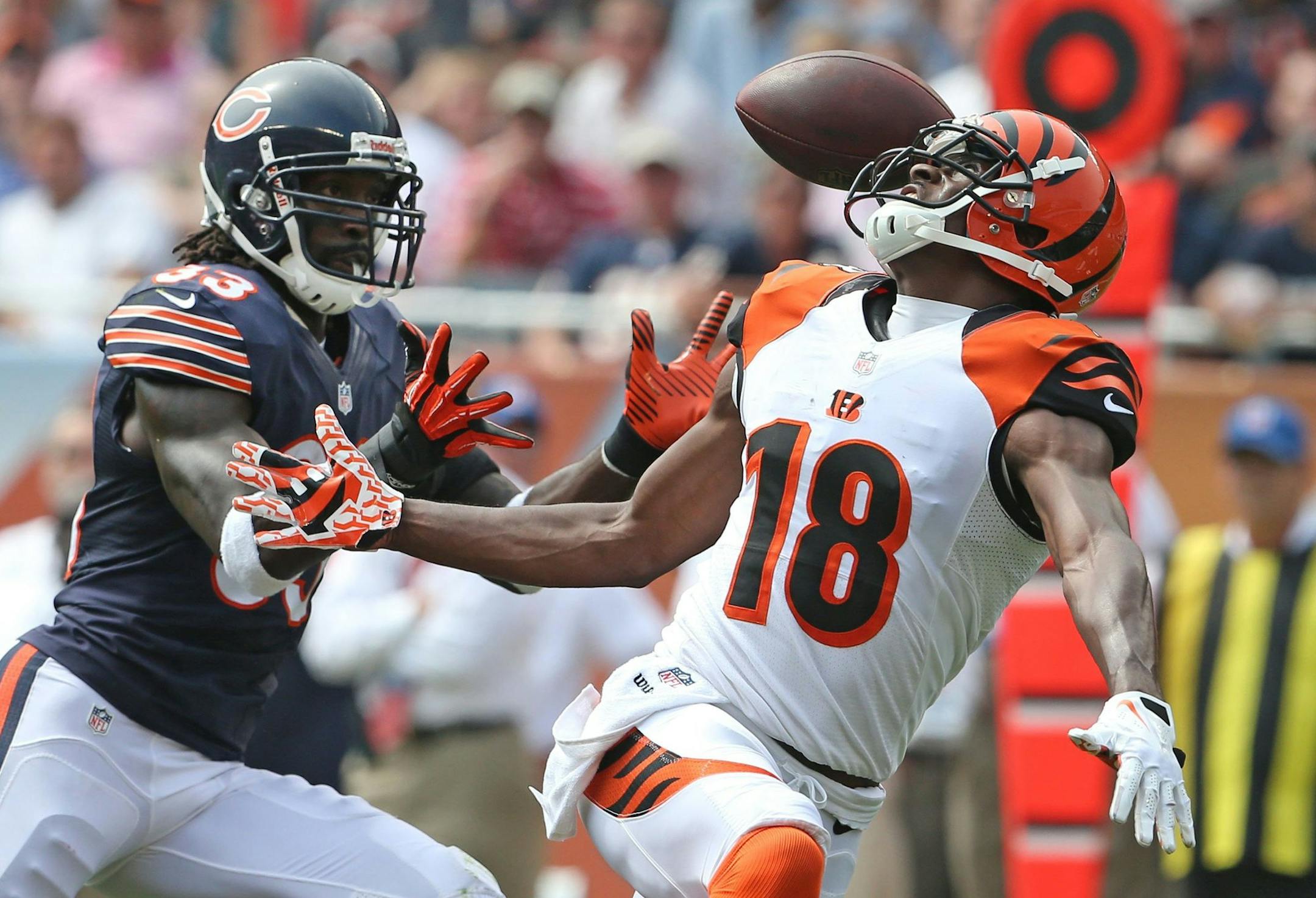 Chicago Bears cornerback Charles Tillman (33) intercepts a ball intended for Cincinnati Bengals wide receiver A.J. Green (18) during the second quarter at Soldier Field in Chicago, Illinois, on Sunday, September 8, 2013. (Nuccio DiNuzzo/Chicago Tribune/MCT) ORG XMIT: 1142965 ORG XMIT: MIN1309081600100112