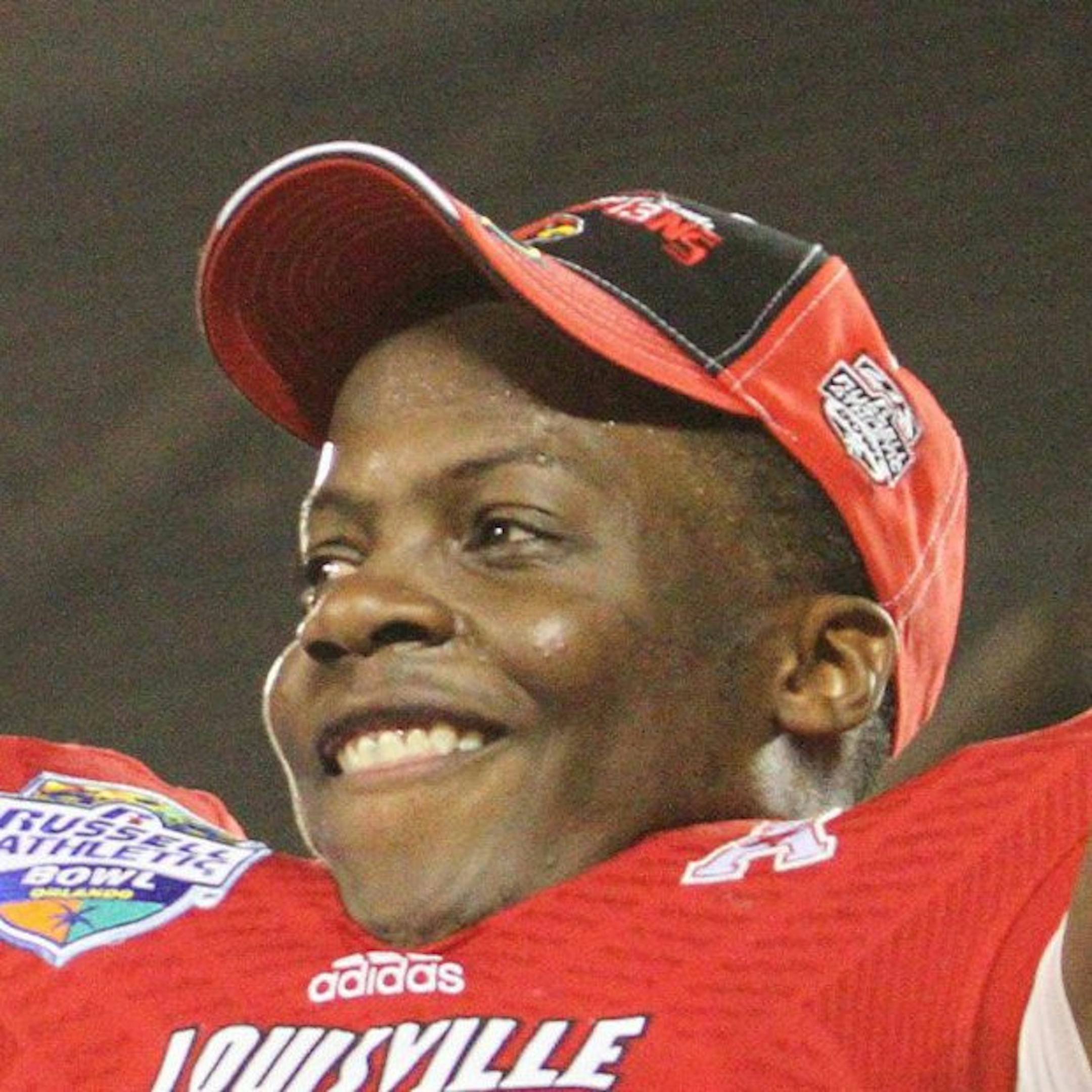 Louisville quarterback Teddy Bridgewater (5) celebrates after defeating Miami, 36-9, in the Russell Athletic Bowl at the Florida Citrus Bowl Stadium in Orlando, Fla., on Saturday, Dec. 28, 2013. (Joshua C. Cruey/Orlando Sentinel/MCT) ORG XMIT: 1147258