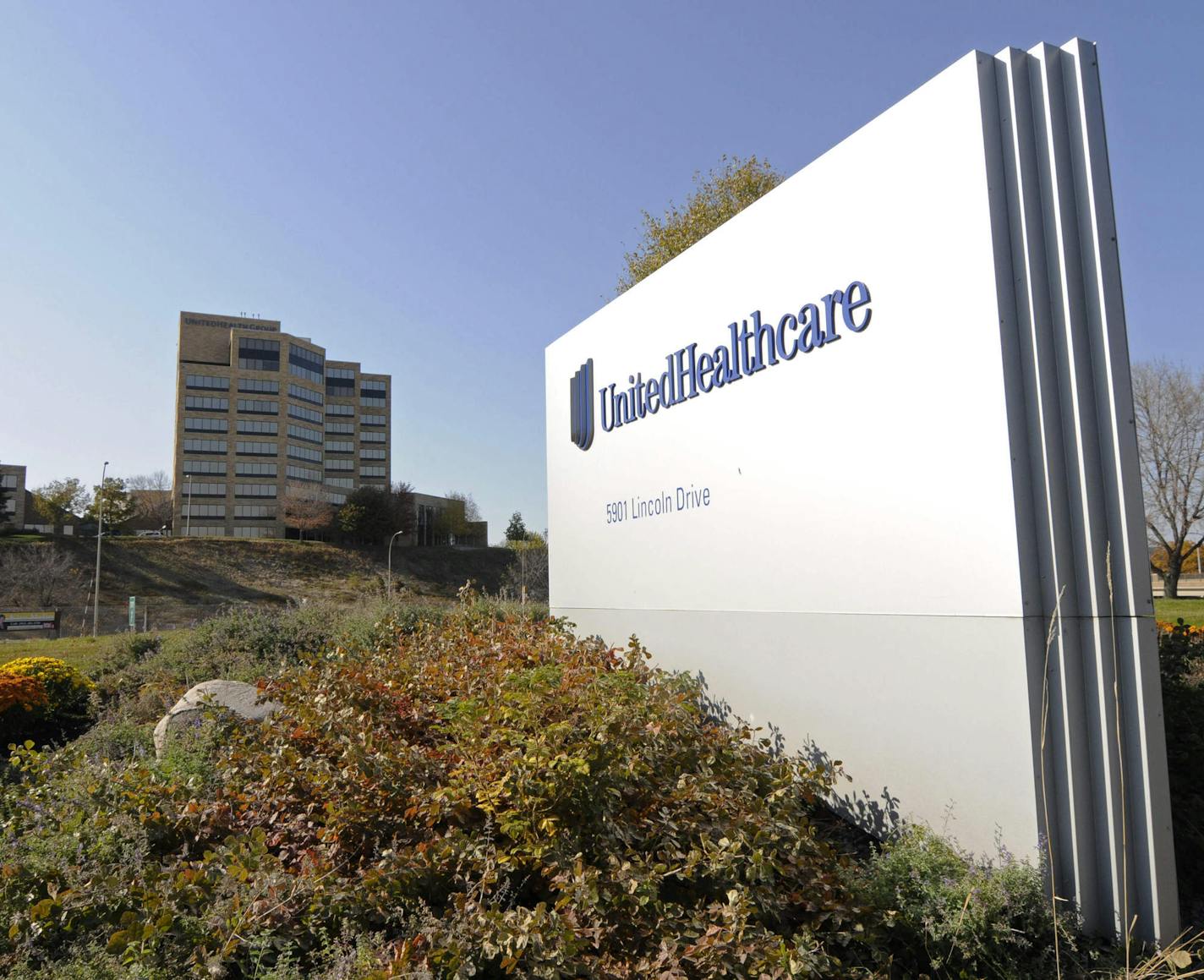 This Tuesday, Oct. 16, 2012, photo, shows a portion of The UnitedHealth Group Inc.'s campus in Minnetonka, Minn. UnitedHealth Group Inc. reports quarterly financial results before the market opens on Thursday, April 18, 2013. (AP Photo/Jim Mone) ORG XMIT: MIN2013050716413679