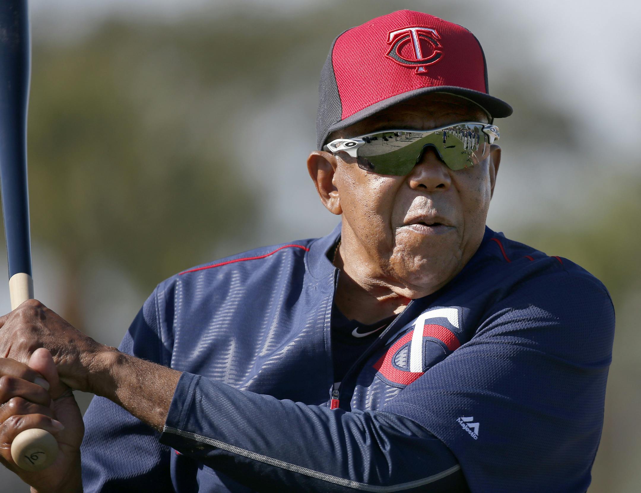 Minnesota Twins great Tony Oliva loosened up with a bat during Tuesday's practice. ] CARLOS GONZALEZ cgonzalez@startribune.com - March 1, 2016, Fort Myers, FL, CenturyLink Sports Complex, Minnesota Twins Spring Training, MLB, Baseball, First Full team workout