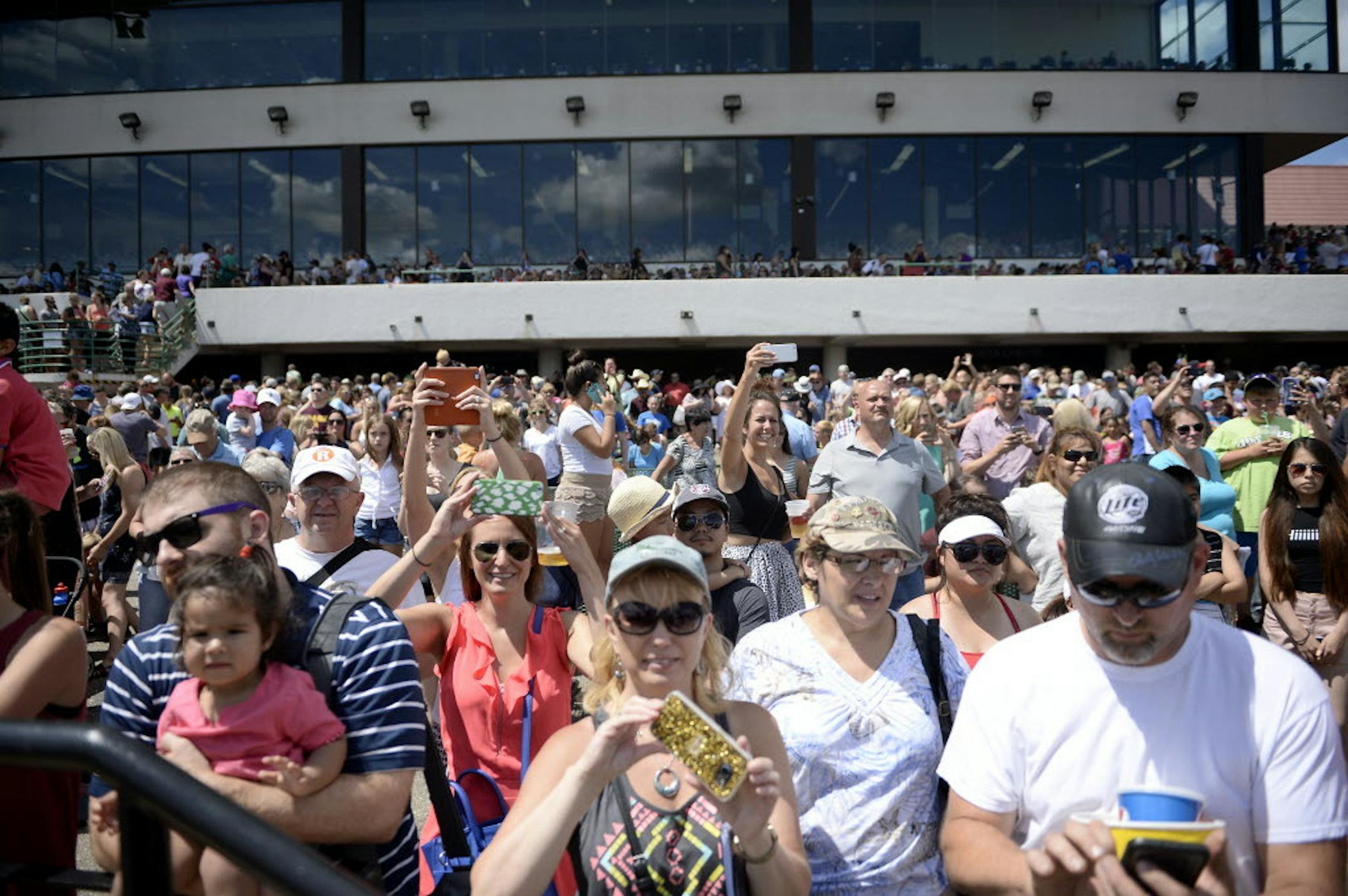 Canterbury Park could open for horse racing without live fans. But Minnesota residents won't be able to bet on the races via computer or phone the way they can bet on races in other states.