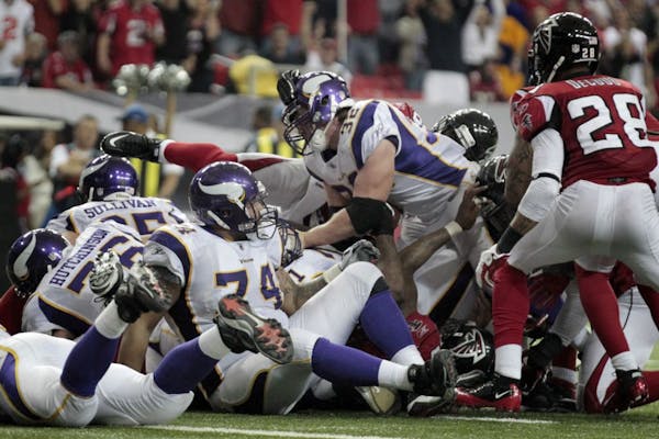 Toby Gerhart (32) was stopped on fourth and goal late in the fourth quarter. Atlanta beat Minnesota by a final score of 24-14.