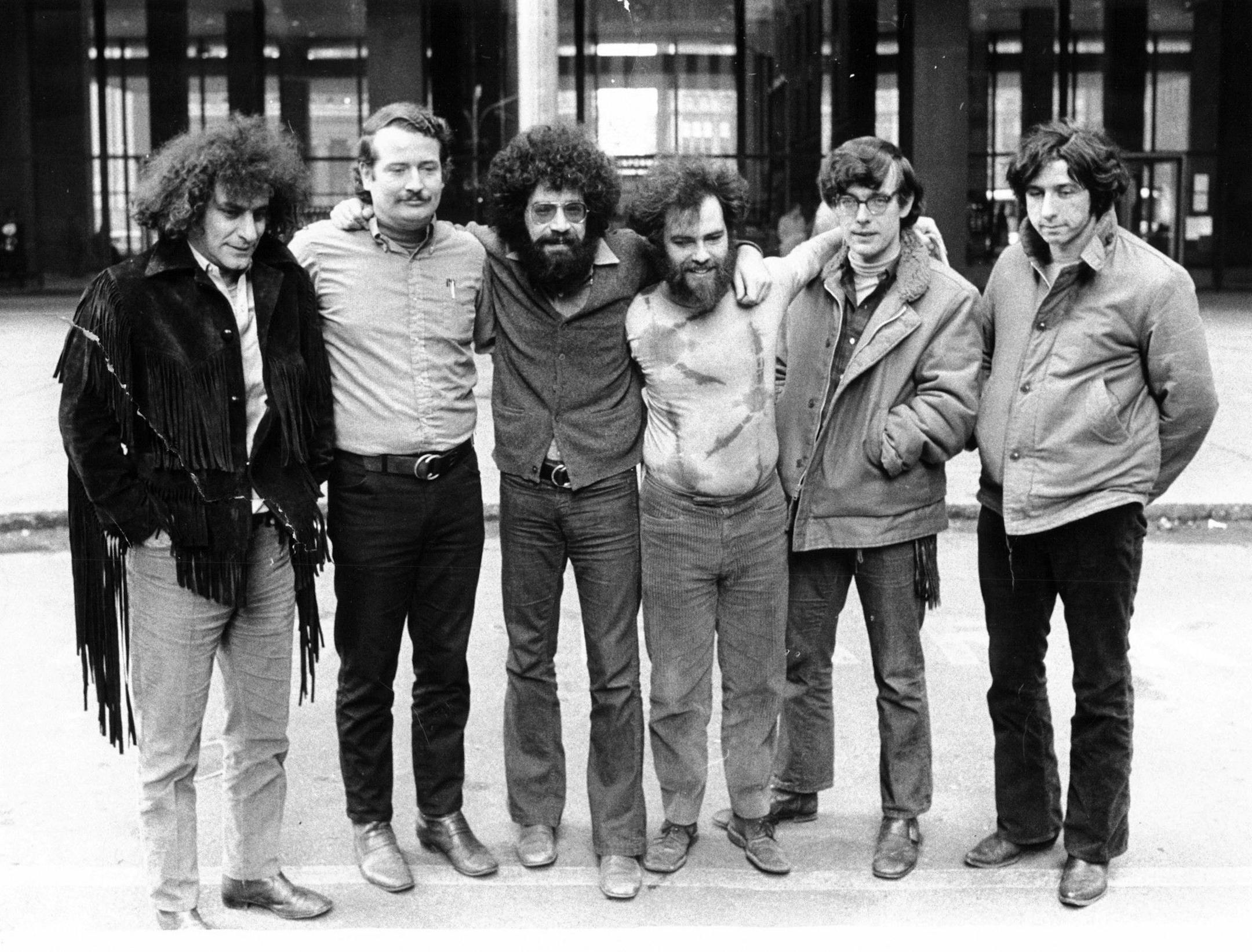 Six of the Chicago Seven defendants appear in 1970. Abbie Hoffman, from left, John Froines, Lee Weiner, Jerry Rubin, Rennie Davis and Tom Hayden were acquitted of conspiracy, but five were convicted of other charges. The guilty verdicts were later overturned. (William Yates/Chicago Tribune/TNS) ORG XMIT: 1798831