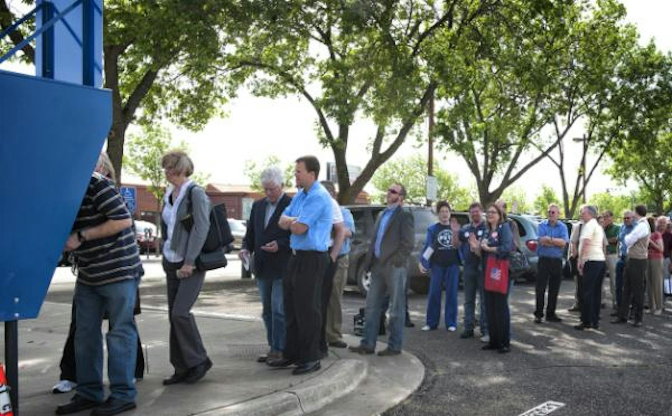 Waiting for parking/ Glen Stubbe