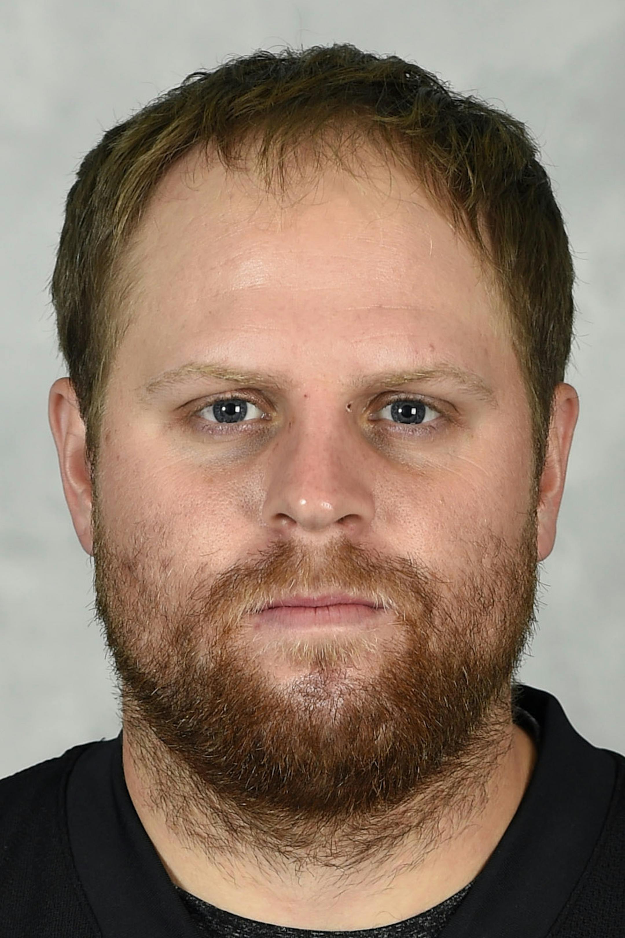 CRANBERRY TOWNSHIP, PA ñ SEPTEMBER 17: Phil Kessel of the Pittsburgh Penguins poses for his official headshot for the 2015-2016 season on September 17, 2015 at the UPMC Lemieux Sports Complex in Cranberry Township, Pennsylvania. (Photo by Joe Sargent/NHLI via Getty Images)*** Local Caption *** ORG XMIT: 570170009