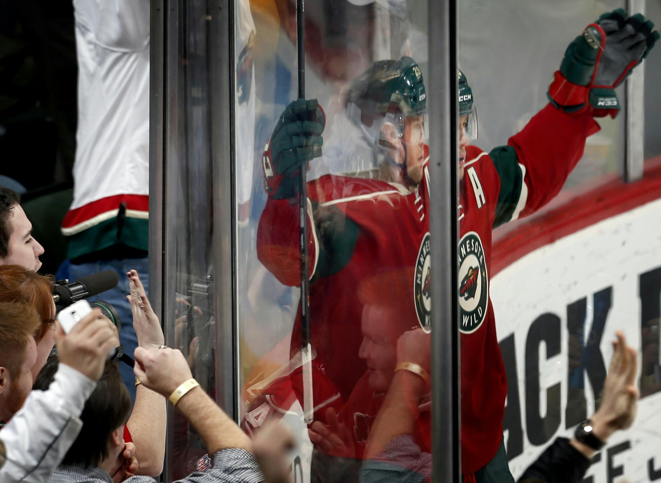 Wild fans cheered as Jason Pominville (29) celebrated after scoring a goal in the first period. ] CARLOS GONZALEZ cgonzalez@startribune.com - January 16, 2013, St Paul, Minn., Xcel Energy Center, NHL, Minnesota Wild vs. Edmonton Oilers