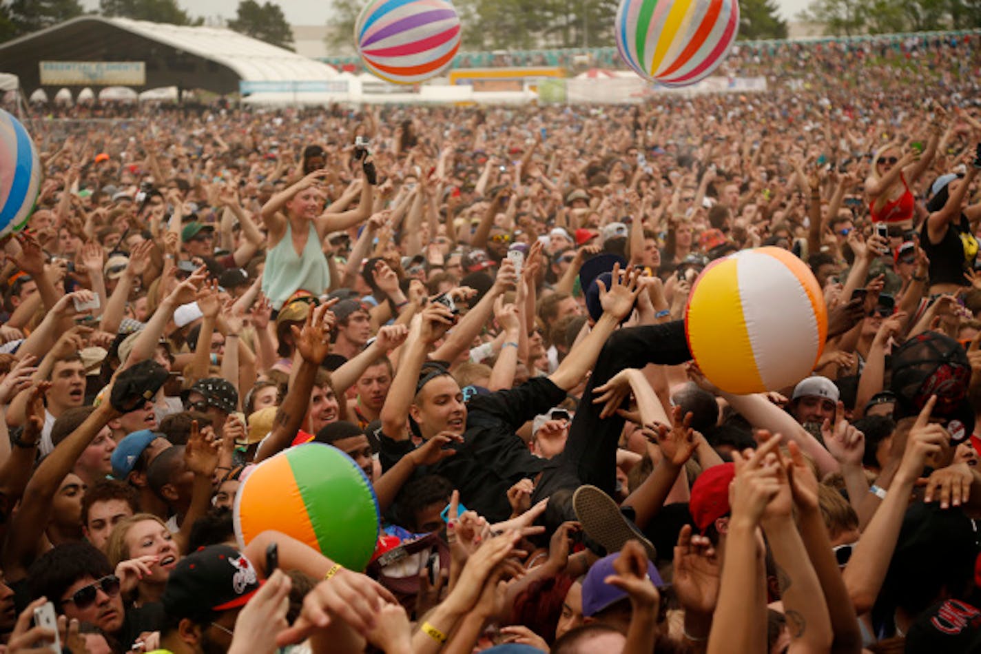 Last year's Soundset festival drew 30,000 fans and about 1,500 beach balls to Shakopee. / Jeff Wheeler, Star Tribune