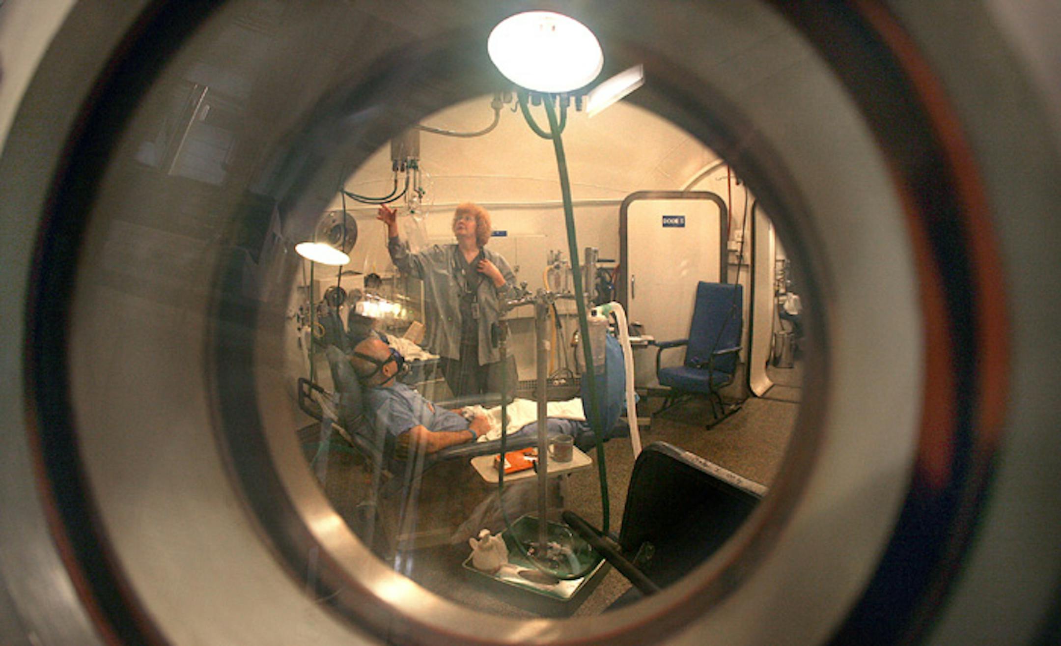 Hyperbaric chamber
