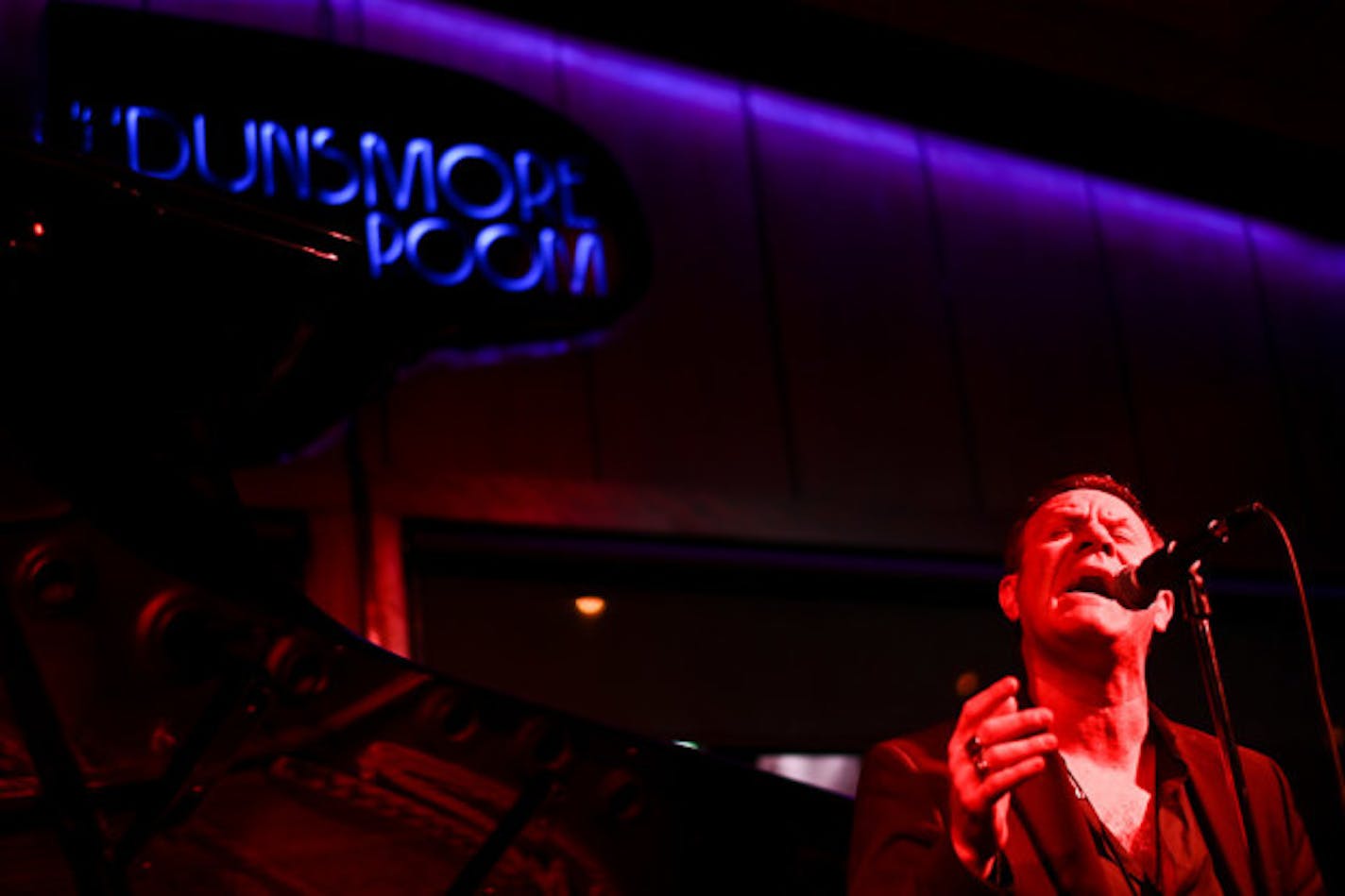 Mick Sterling in the Dunsmore Room at Crooners/ Star Tribune photo by Aaron Lavinsky