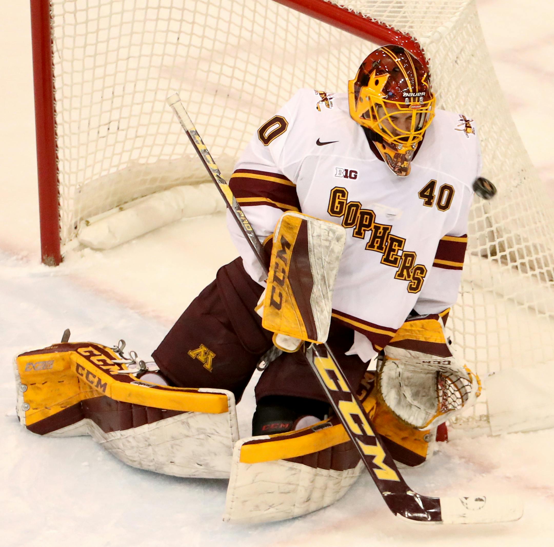 University of Minnesota goalie Mat Robson (40) stops a shot by Ohio State University during the first period Friday, Feb. 16, 2018, at 3M Arena at Mariucci in Minneapolis, MN.] DAVID JOLES ï david.joles@startribune.com Game coverage from Ohio State at Gophers