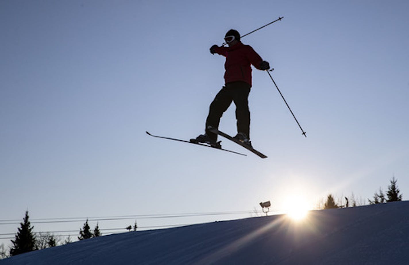 A skiier caught some air off a ski jump in the Spirit Mountain terrain park on Tuesday December 17, 2019. ]
ALEX KORMANN &#x2022; alex.kormann@startribune.com Skiers and snowboarders enjoyed the cool weather and clear skies at Spirit Mountain on Tuesday December 17, 2019.