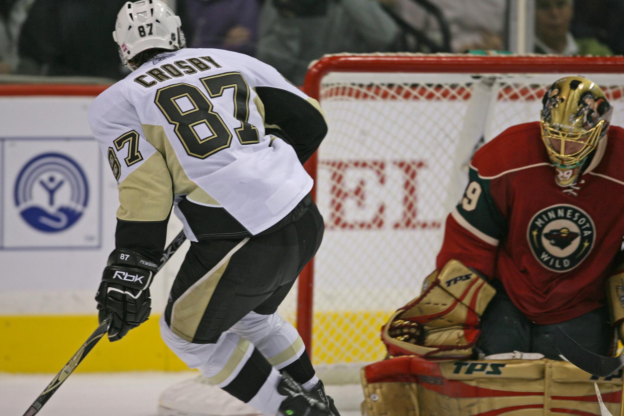 Pittsburg's Sidney Crosby beat Minnesota goalie Josh Harding on a breakaway goal in 2007.
