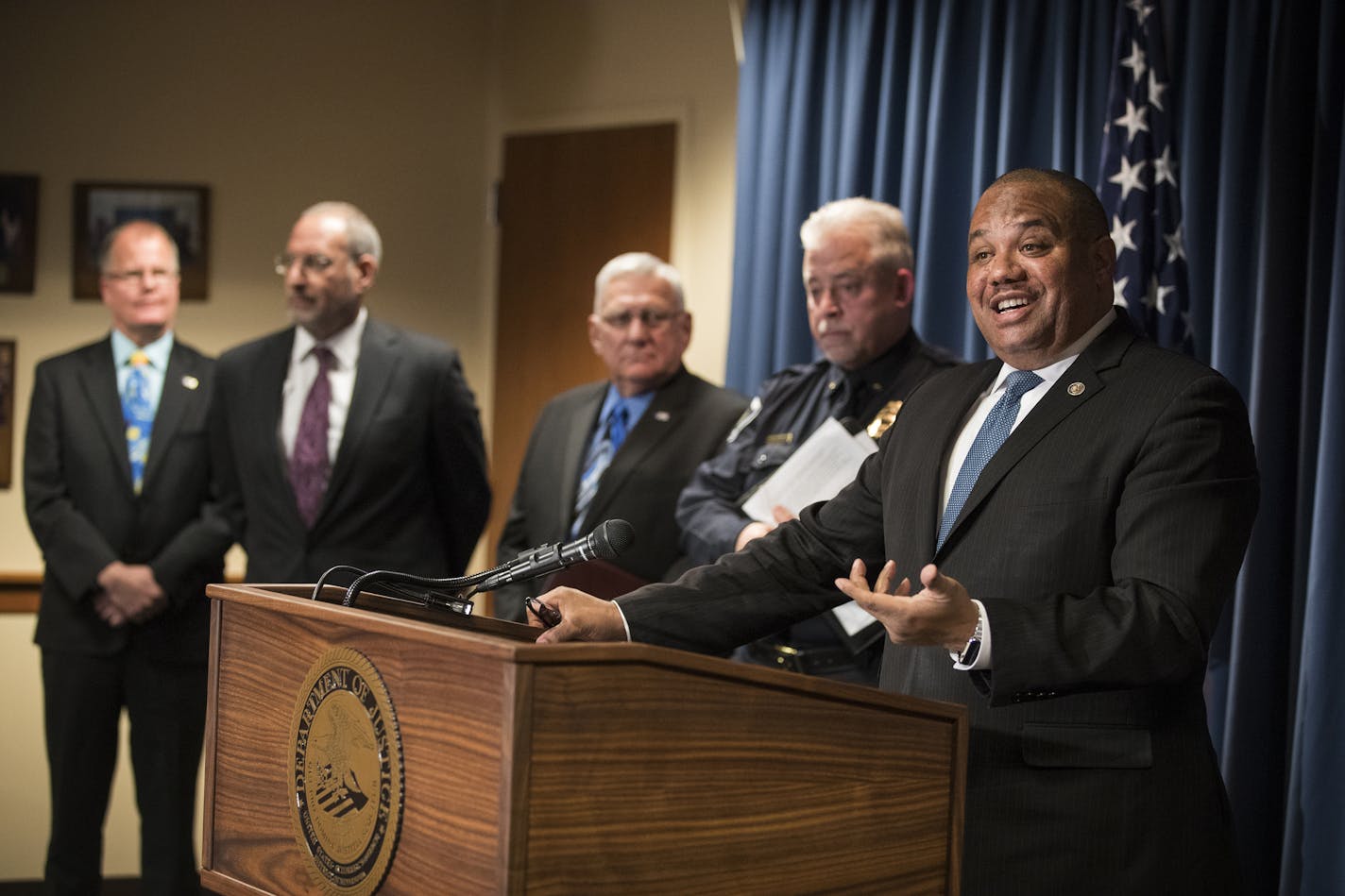 Ronald Davis, director of the Department of Justice COPS (Community Oriented Policing Services) program announces a collaborative review of the St. Anthony Police Department during a press conference ] (Leila Navidi/Star Tribune) leila.navidi@startribune.com BACKGROUND INFORMATION: The Department of Justice announces the launching of a collaborative review of the St. Anthony Police Department through the COPS (Community Oriented Policing Services) department during a press conference at the Fede