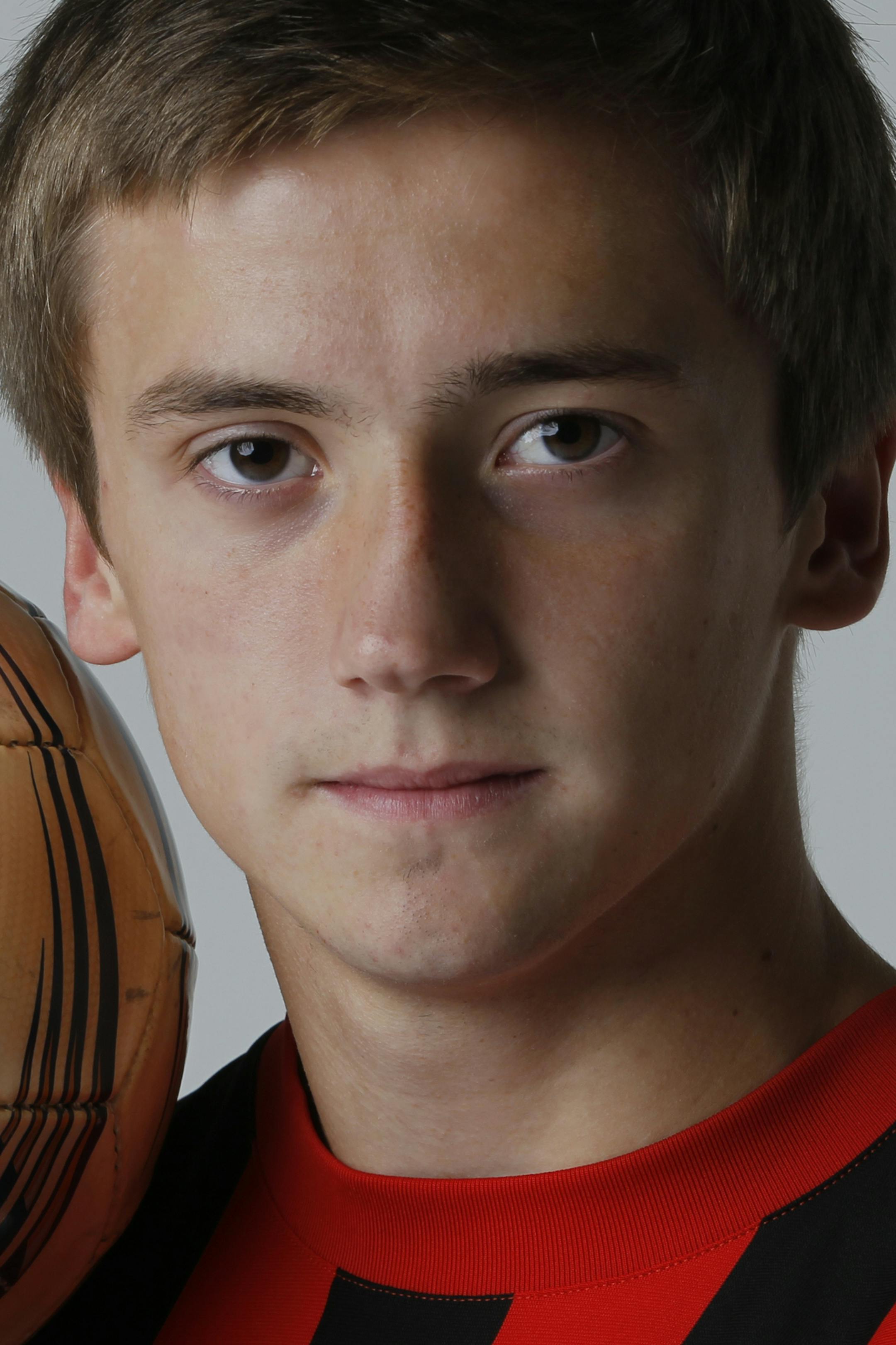 Jr. Justin Oliver of North St. Paul. _ Metro Soccer Players of the Year for boys and girls. The boys metro player of the year is Jr. Justin Oliver of North St. Paul, 16-1-0 and the girls is Sr. Jenna Roering of Centennial, 15-2-1 [ TOM WALLACE • twallace@startribune.com _ Assignments #20025870A_ October 18, 2012_ SLUG: prep1023_ EXTRA INFORMATION: ORG XMIT: MIN1210182003090035