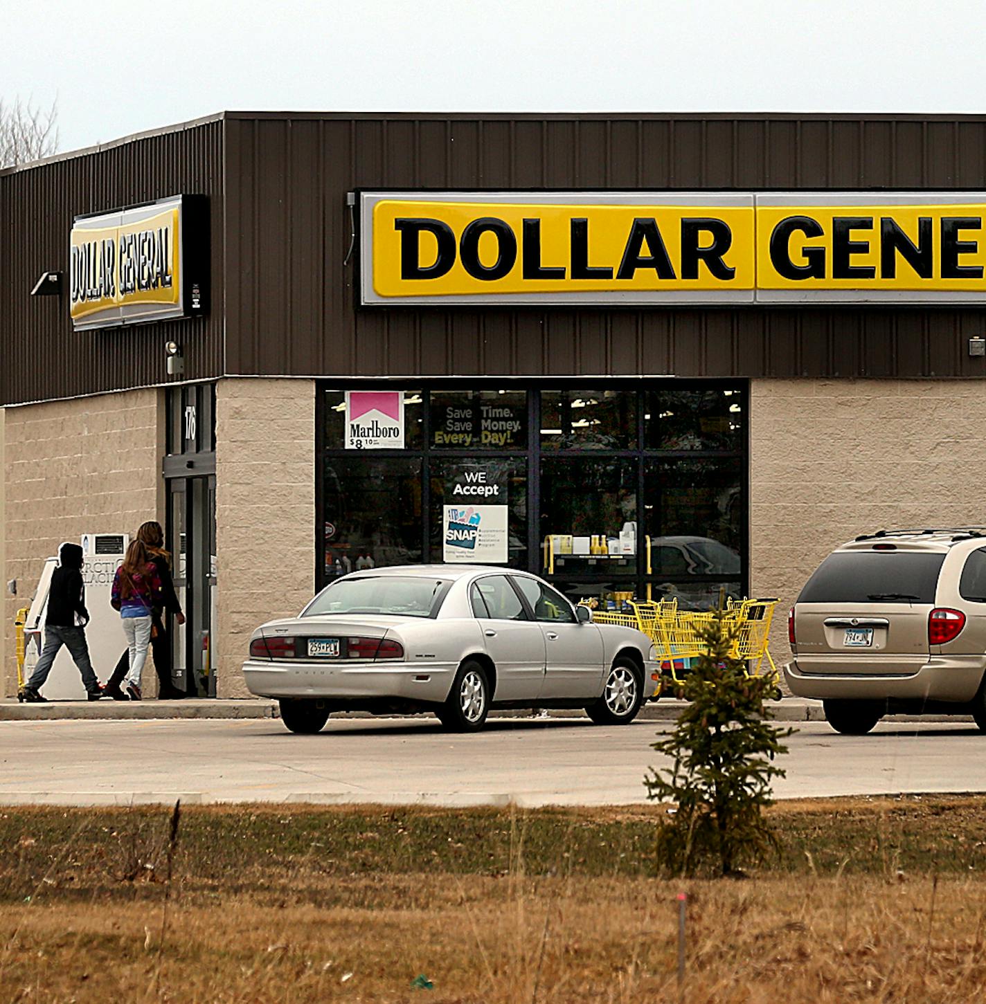 The Dollar General store in open for business in Isle.] JIM GEHRZ &#xef; james.gehrz@startribune.com /Isle, MN / March 23, 2016 2:30 PM - BACKGROUND INFORMATION: Small box stores with "dollar" in their names are changing the landscape of rural Minnesota: building like gangbusters, often in towns too small for a WalMart. Dollar General, for instance, opened 42 stores in Minnesota in the past two years, bringing its total to 75. Nationally, 70 percent of its stores are in towns with 20,000 people