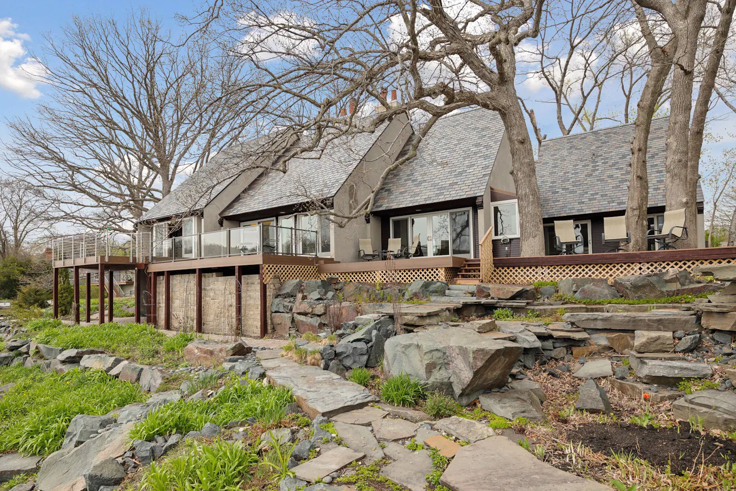 Burnsville home designed by architect who built downtown Minneapolis' skyscraper lists for $1.5 million - Vimarsana News