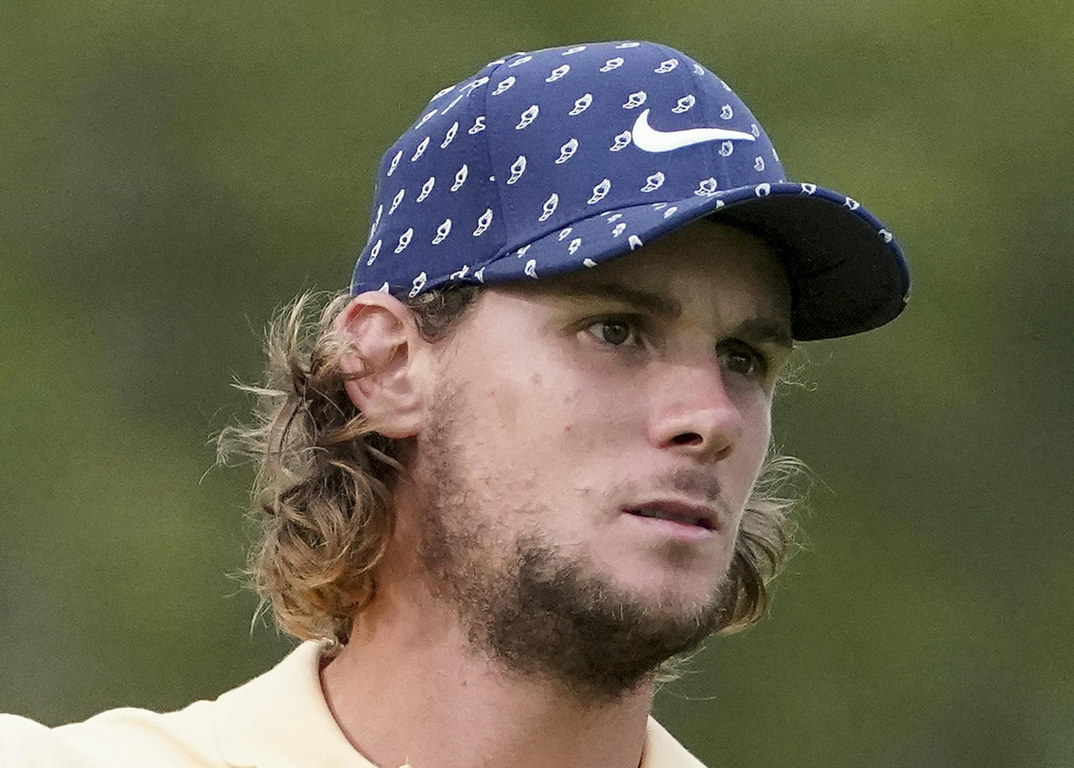 Thomas Pieters, of Belgium, reacts to his tee shot of the 8th hole during the first round of the US Open Golf Championship, Thursday, Sept. 17, 2020, in Mamaroneck, N.Y. (AP Photo/John Minchillo)