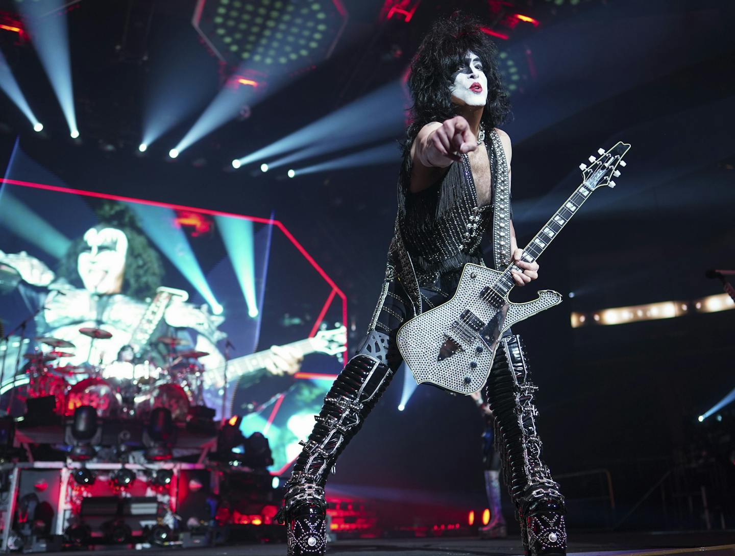 Kiss guitarist Paul Stanley early in their set Monday in St. Paul.