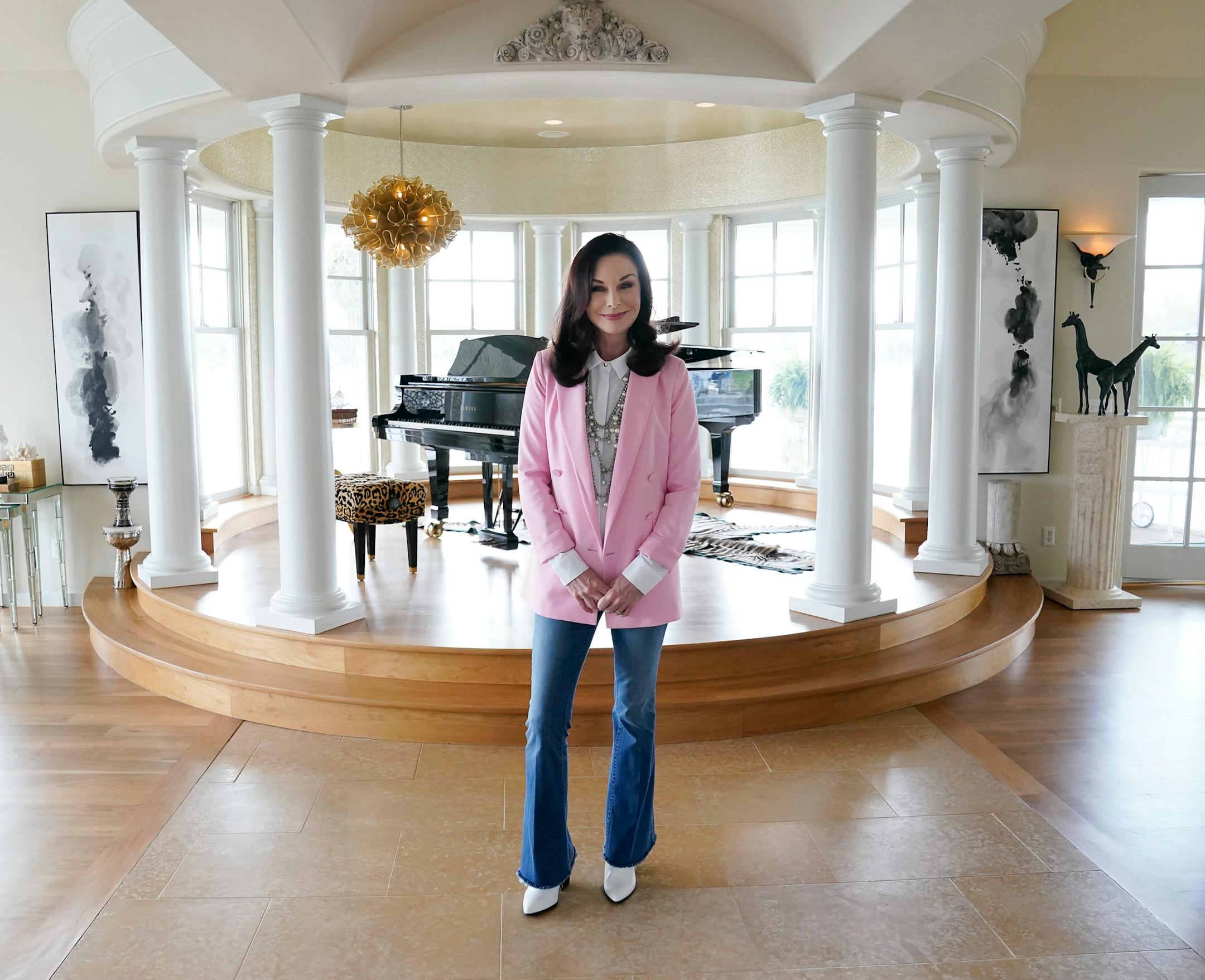 Entertainer Lorie Line at the Lake Minnetonka Italianate mansion she shares with her husband, Tim, who also manages Lorie Line Enterprises.