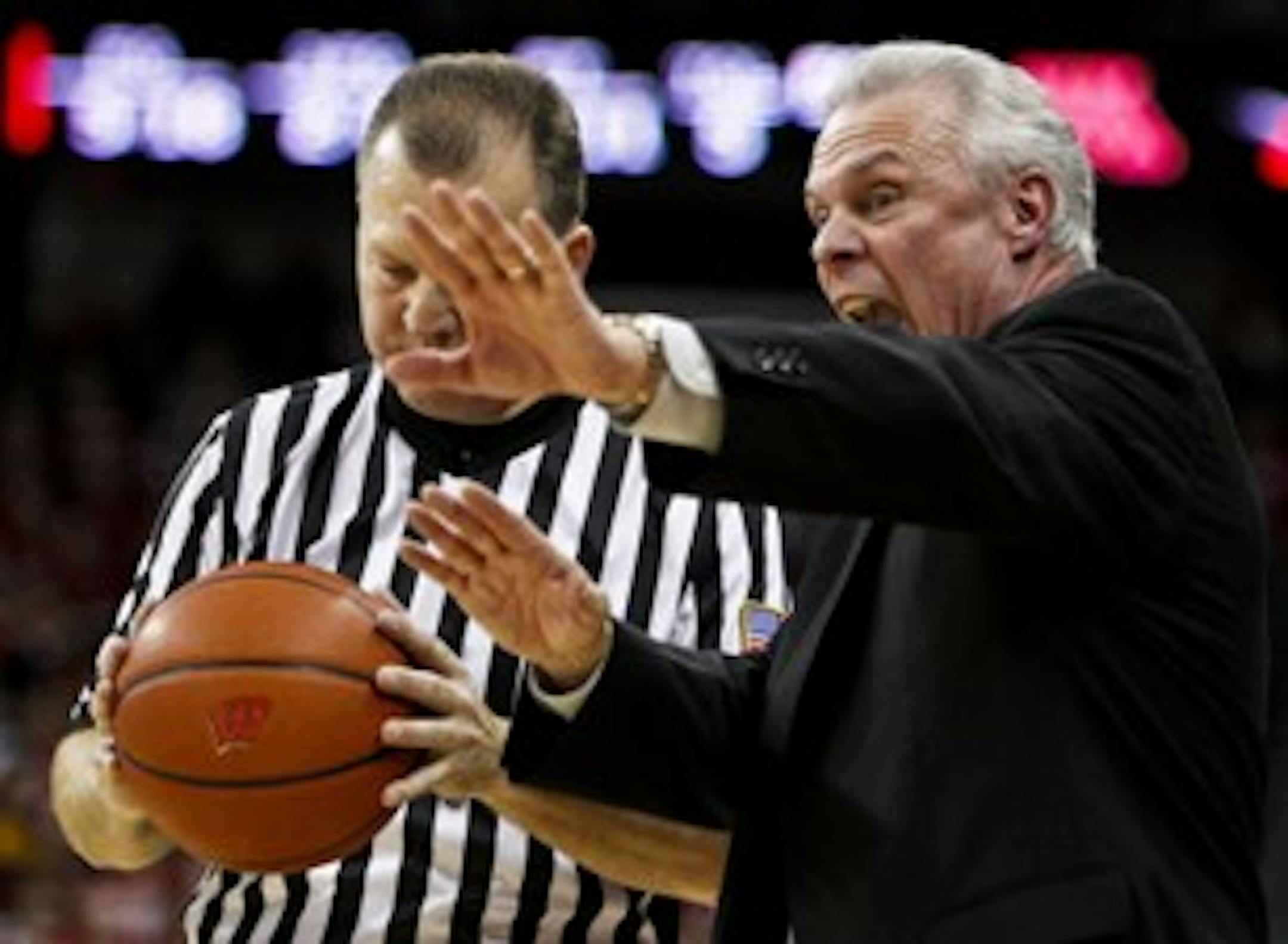 Even coach Bo Ryan can't stand the sight of his team (OK, not really).