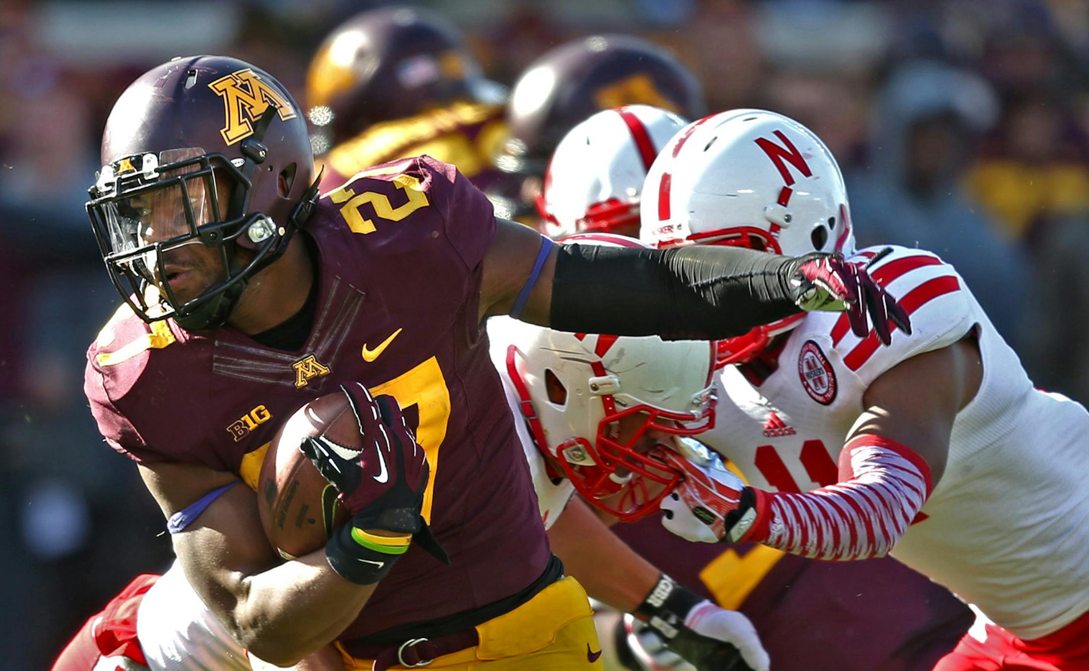 Minnesota running back David Cobb powered through Nebraska defenders in the first half. ]JIM GEHRZ ‚Ä¢ jgehrz@startribune.com Minneapolis, MN / Oct 27, 2013, 11:00 AM BACKGROUND INFORMATION- The Minnesota Golden Gopher football team played the Nebraska Cornhuskers at TCF Bank Stadium. Minnesota won, 34-23.