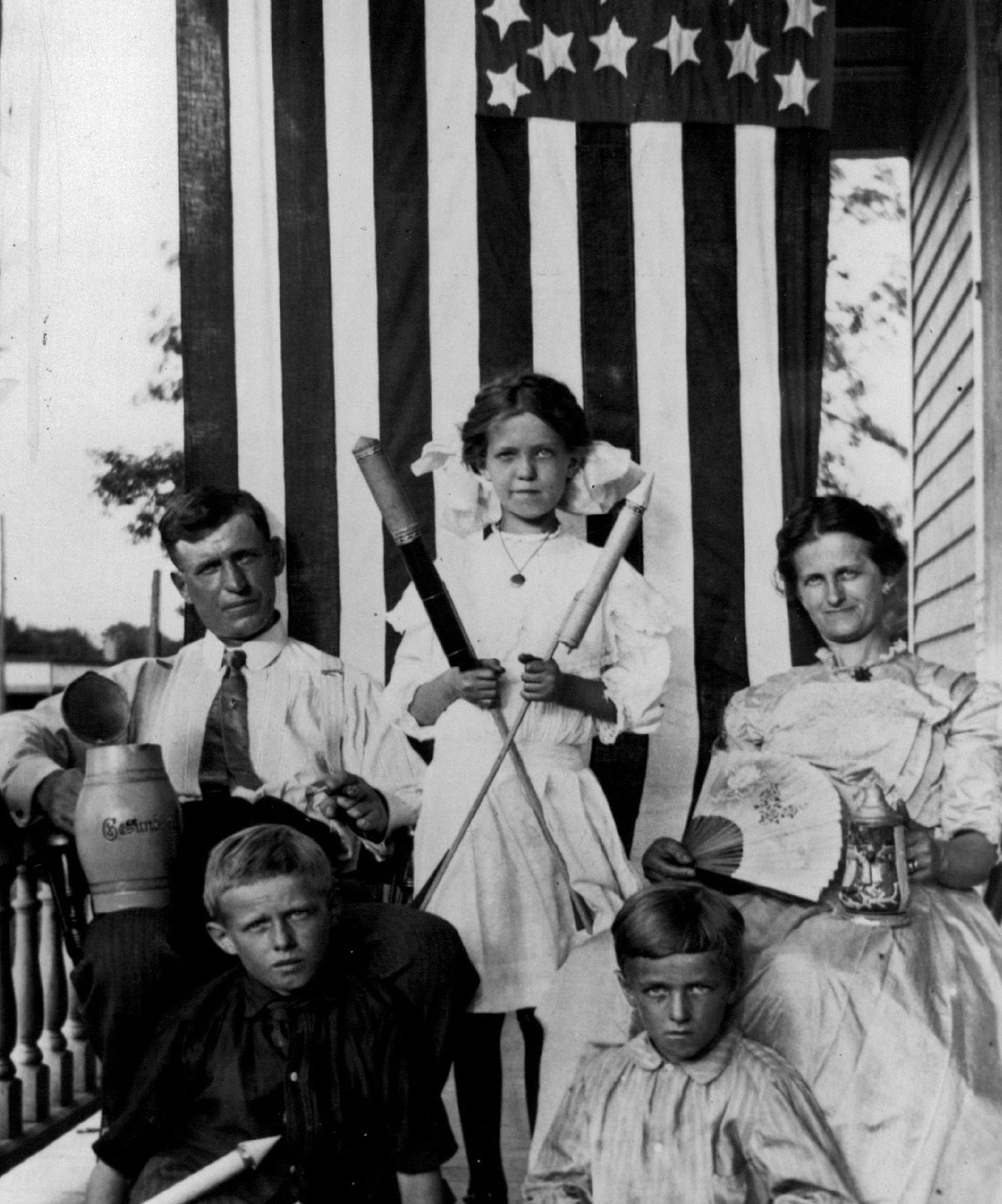 October 30, 1982 This Fourth of July photo shows the Hedlund family of St. Paul in 1911. Fireworks at that time obviously came in large sizes. Family Album - Family snapshots like this one reveal the nature of home life at the turn of the century. Here, the Hedlund family of St. Paul celebrated the Fourth of July on the front porch. Minneapolis Star Tribune ORG XMIT: MIN2014070114295686