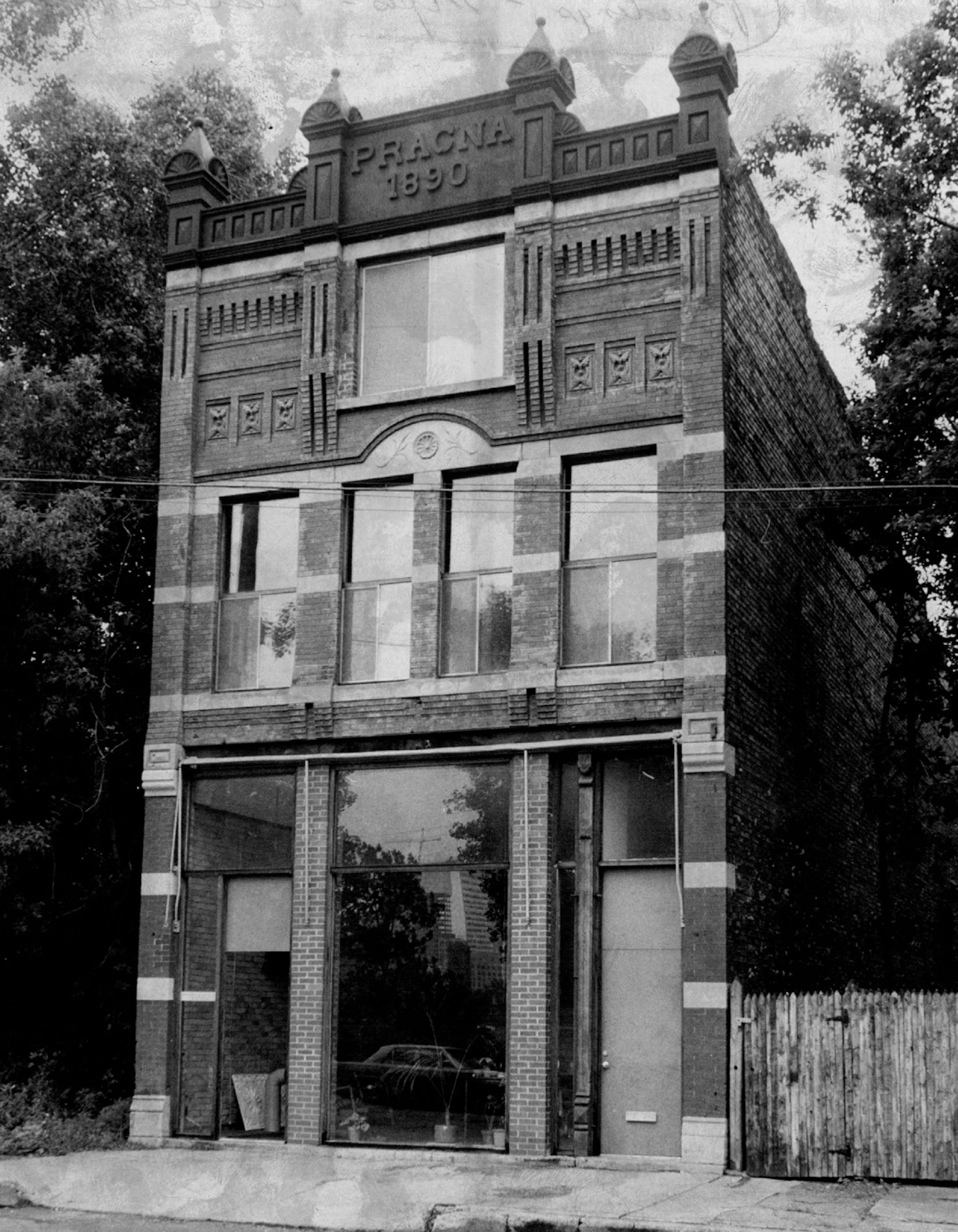 July 14, 1971 Peter Hall Residence-Restored building at 117 SE. Main St. The people at CUE say that appearances are not superficial. The way a city looks, they say, indicates its level of thought, cleanness, and liveability. July 12, 1971 May 9, 1993 Larry Schreiber, Minneapolis Star Tribune ORG XMIT: MIN2015011211480475
