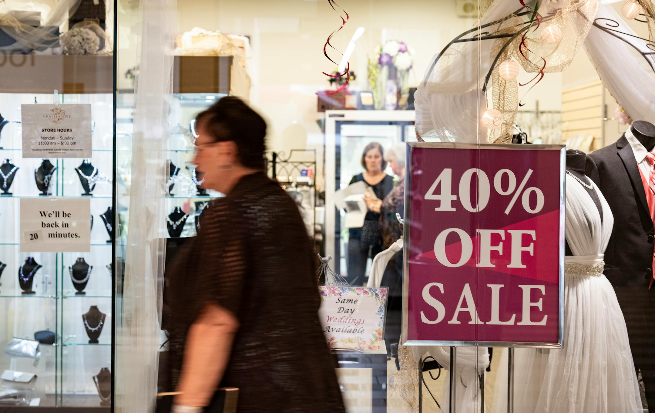 The Chapel of Love at the Mall of America is closing its doors after 28 years and over 8,000 weddings and vow renewals.