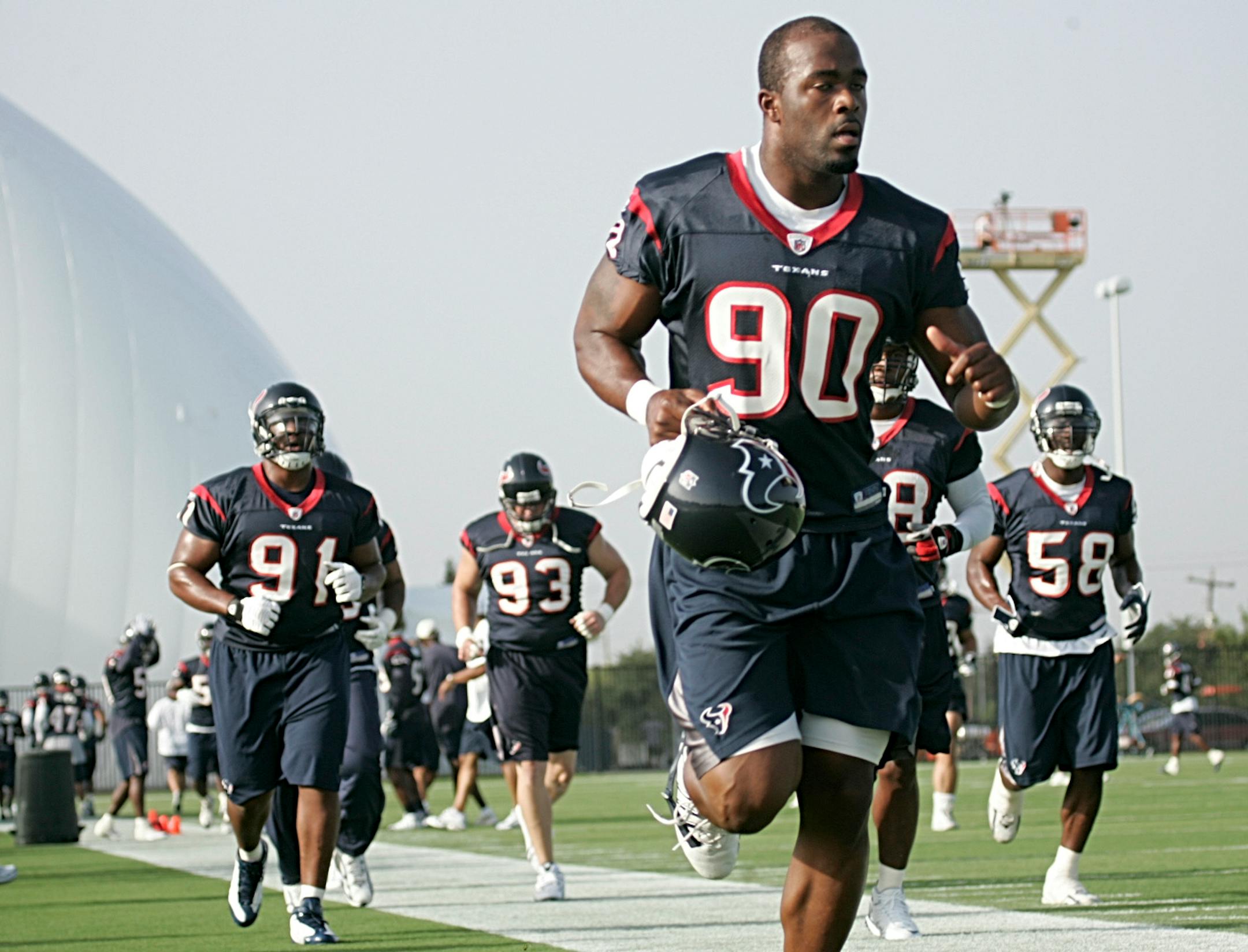 Mario Williams (90)