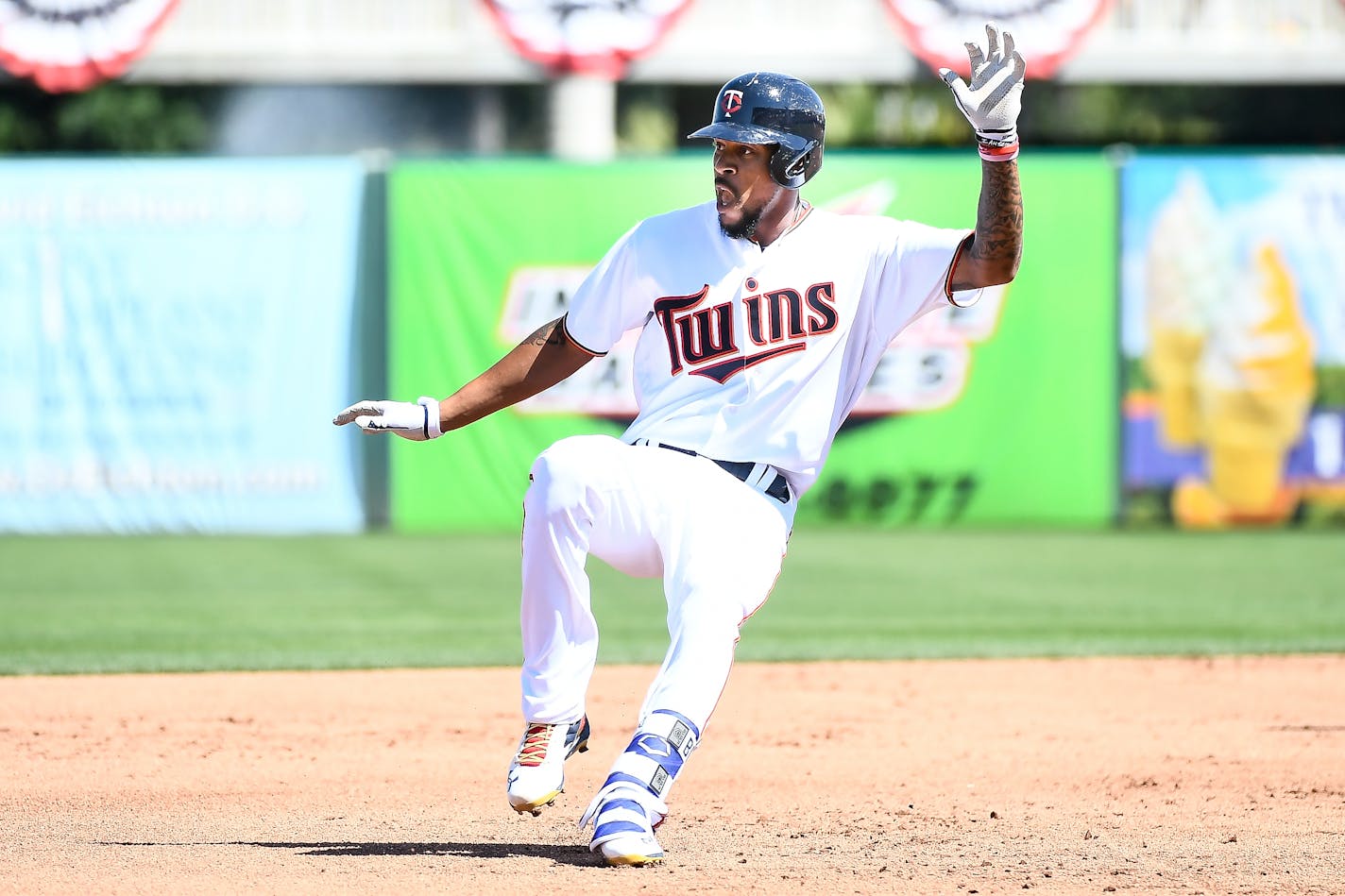 Twins center fielder Byron Buxton