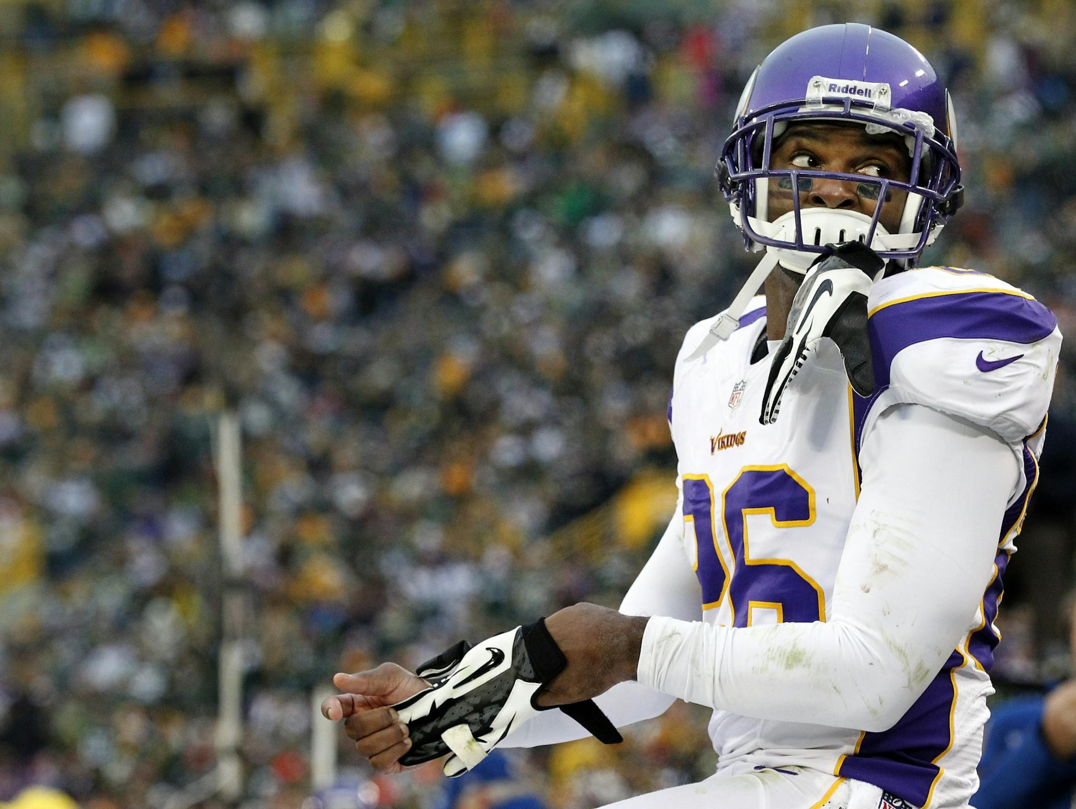 Minnesota Vikings defensive back Antoine Winfield (26).